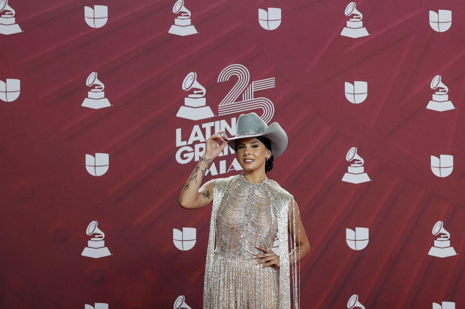 Todos los famosos, tendencias y curiosidades en la alfombra roja de la 25 edición de los Grammy Latinos
