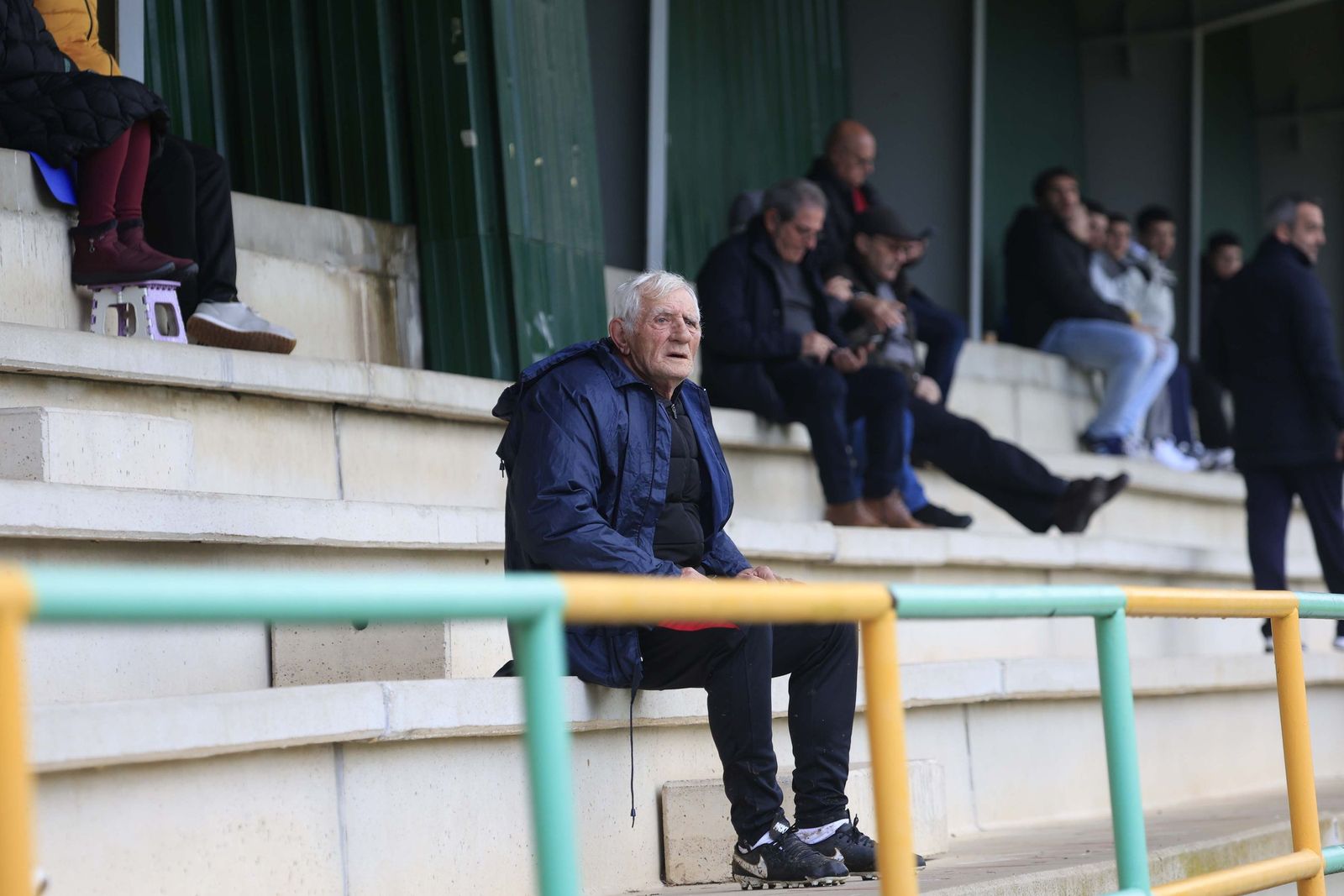 Las fotos de la visita del Egabrense de Rafa Escobar a la Unión Deportiva Los Barrios