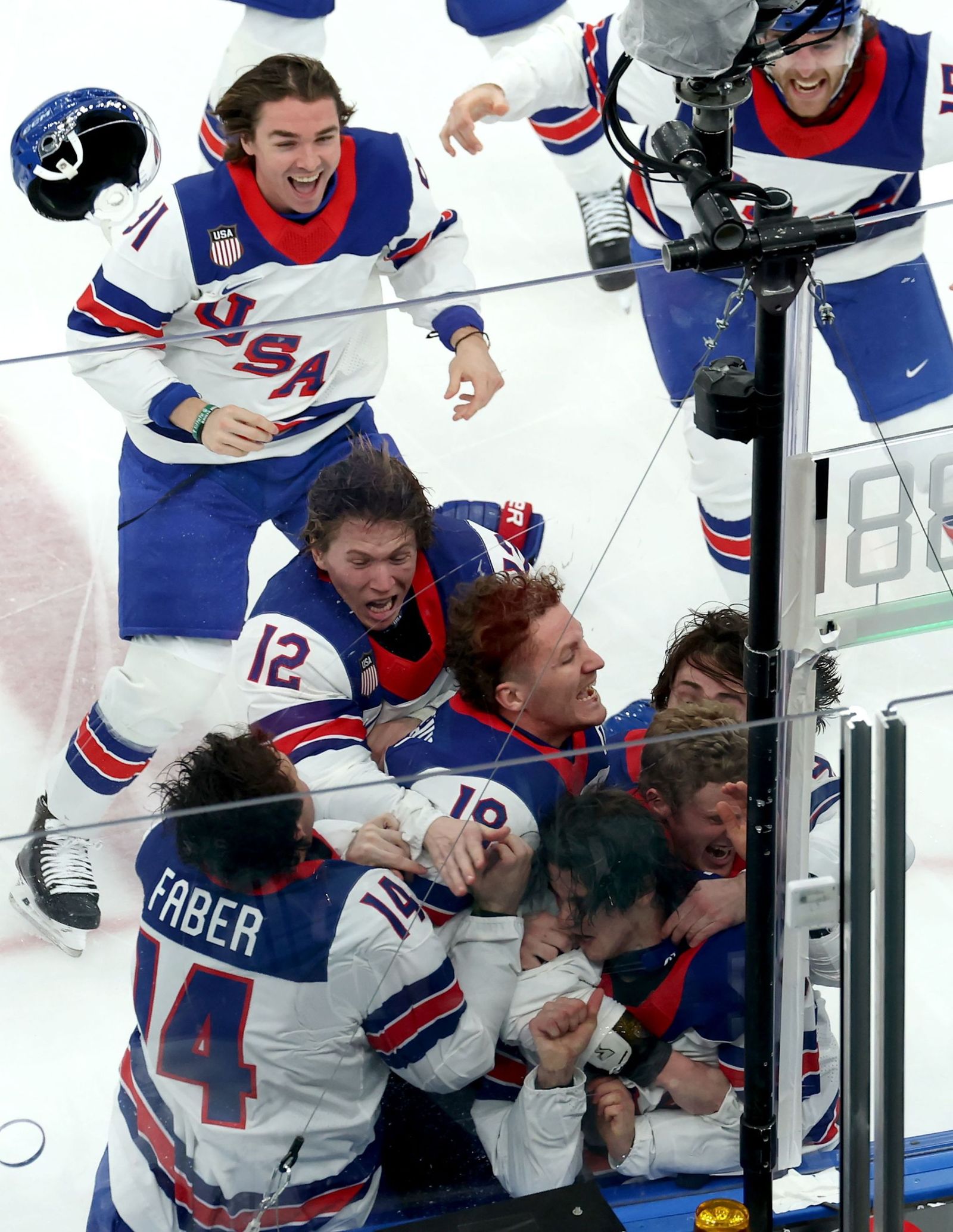 Las mejores fotos de los Juegos Olímpicos de invierno Milán Cortina d'Ampezzo 2026 | Ceremonia de clausura y jornada 17 y última