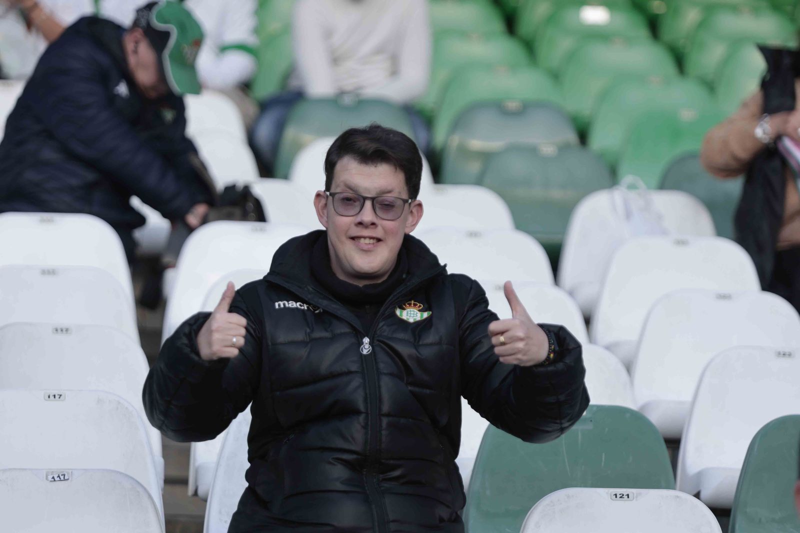 Búscate en las gradas del Villamarín