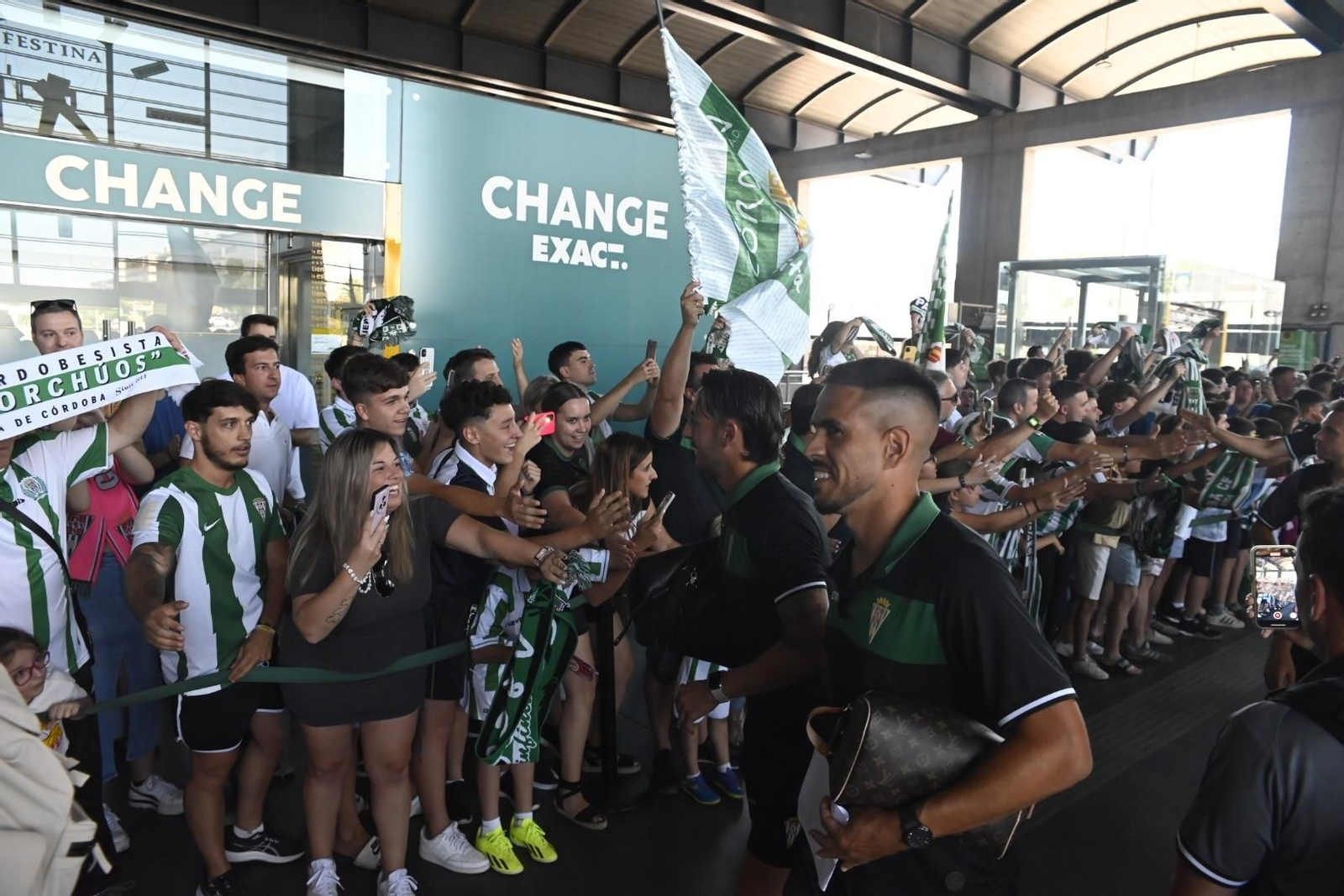 Las mejores fotos de la despedida al Córdoba CF antes de su viaje a Barcelona