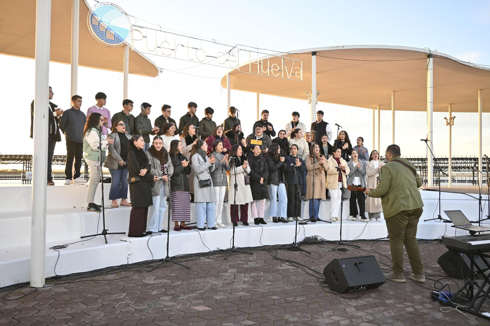Inauguración de la iluminación navideña en el Paseo de la Ría del Puerto de Huelva 2025