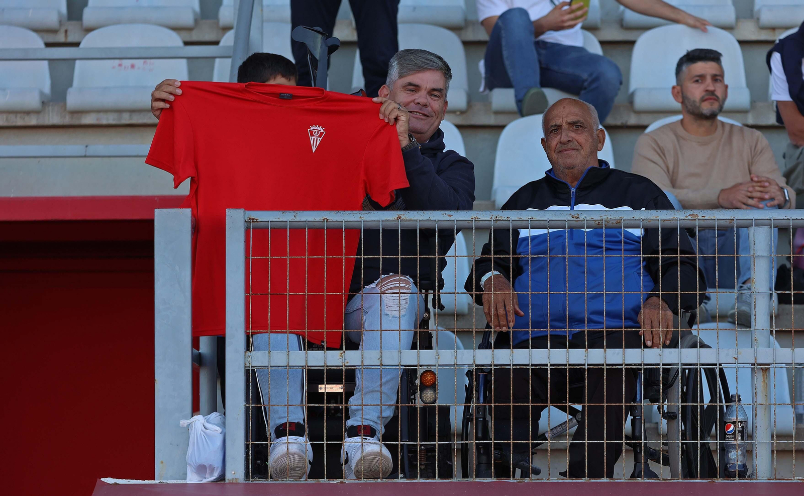 Búscate en el Nuevo Mirador durante el Algeciras - Castellón de Primera RFEF