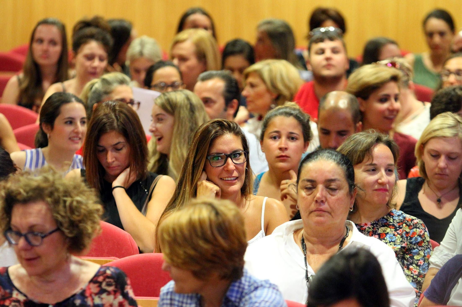Imágenes de la bienvenida a los más de 70 Auxiliares de Conversación para centros educativos bilingües de la provincia de Huelva .