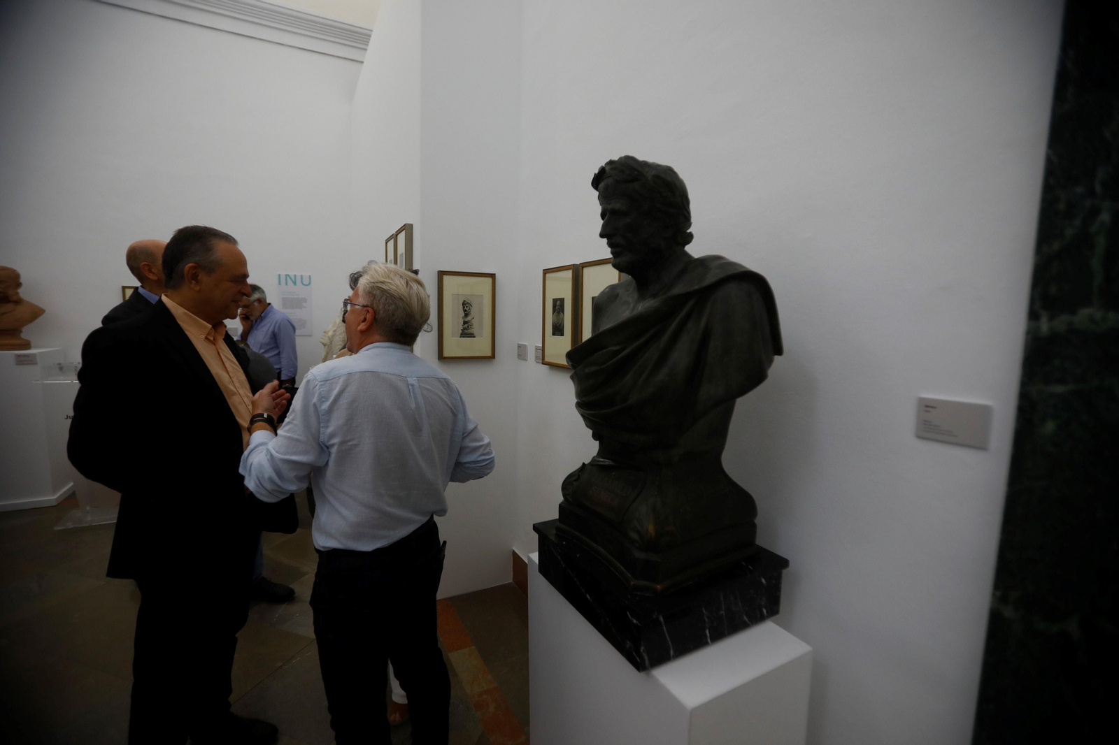 La exposición 'Mateo Inurria: retratos y dibujos', en imágenes