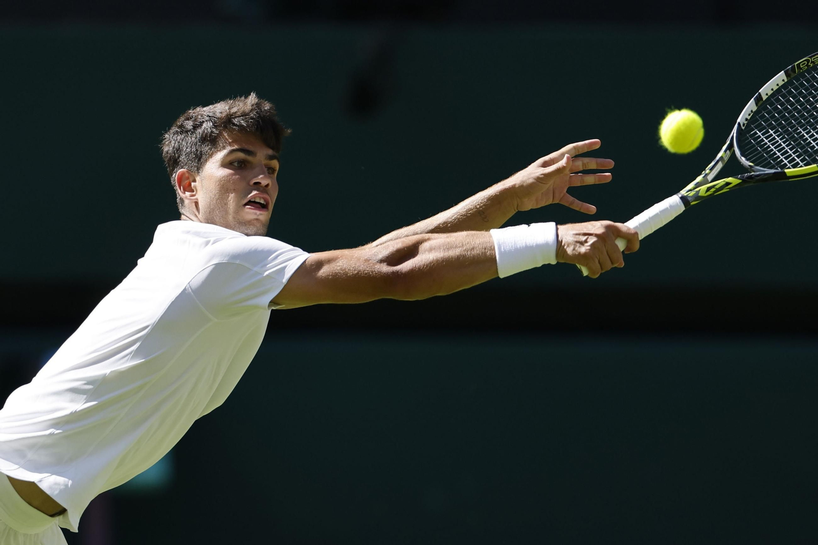 Las imágenes del debut de Alcaraz en Wimbledon y del resto de la jornada