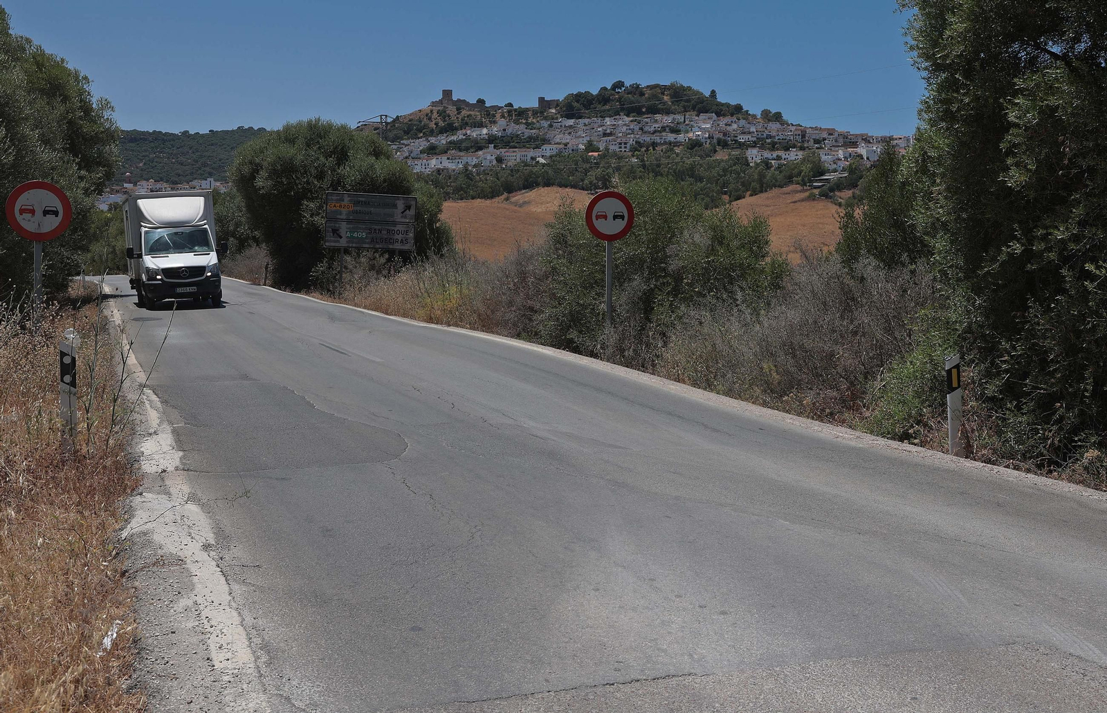 Imágenes de los desperfectos de la A-405 en Jimena