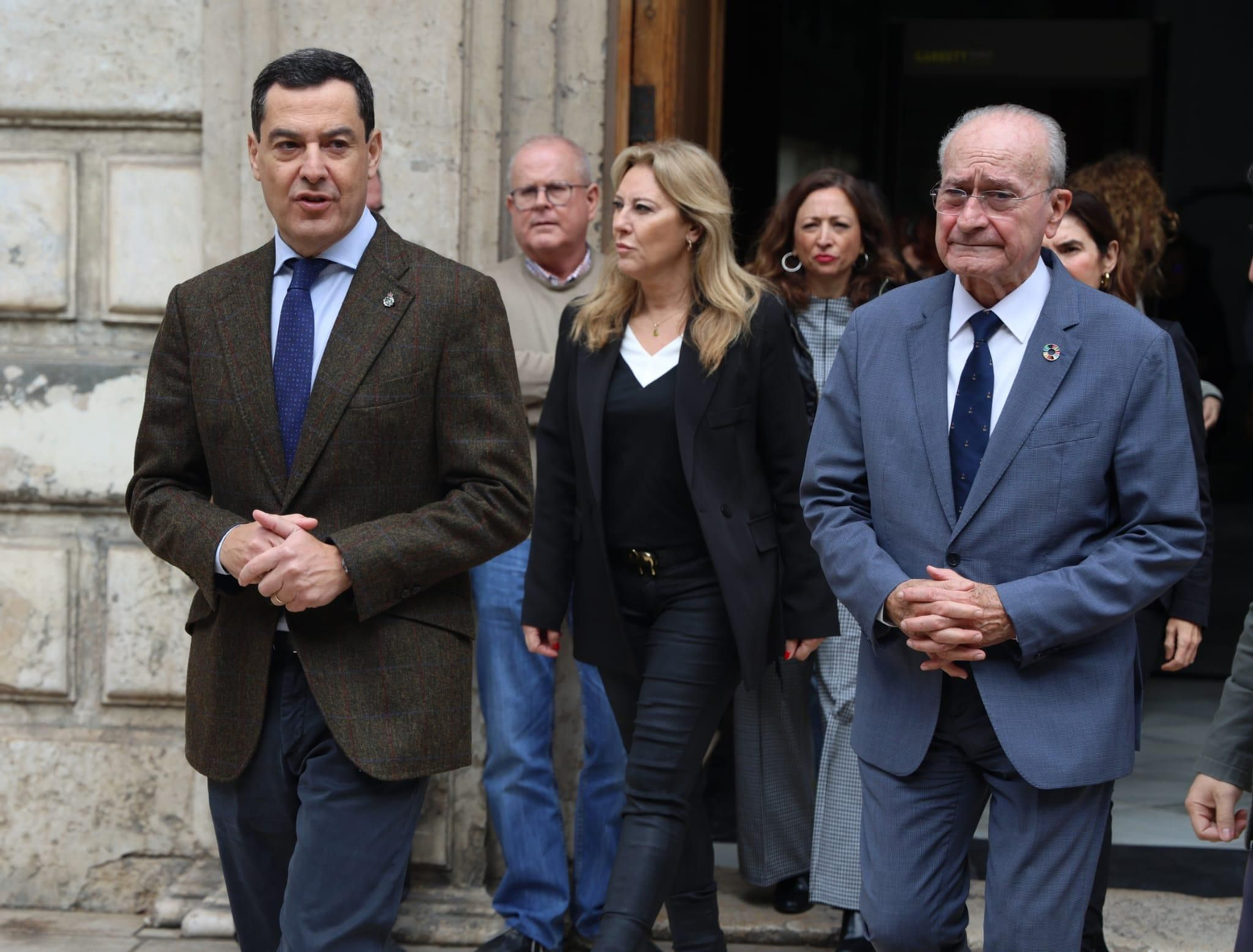 Juanma Moreno junto al alcalde de Málaga y la consejera de Economía y Hacienda