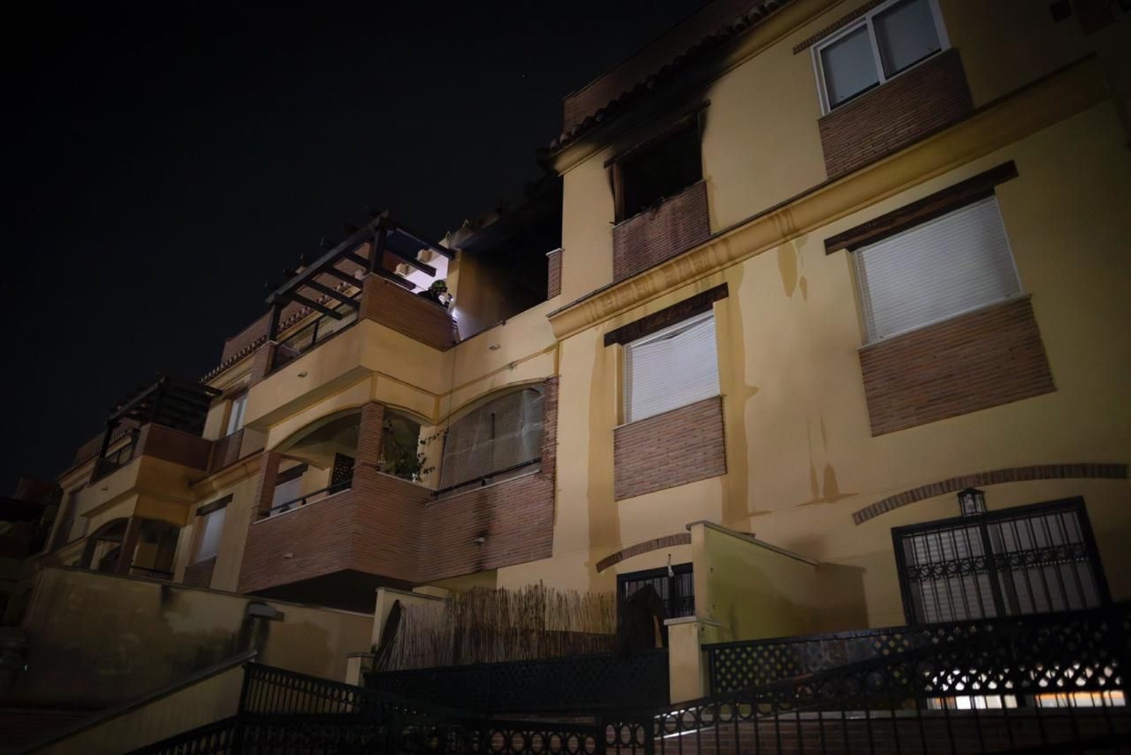 Susto en Atarfe: las imágenes del operativo tras la explosión de gas en una vivienda