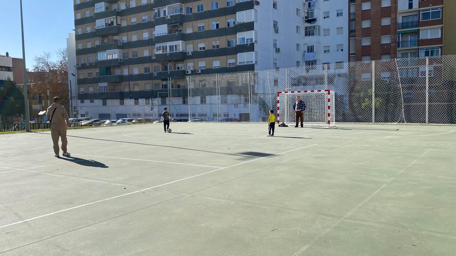 Cerramiento de las pistas deportivas de La Morana.