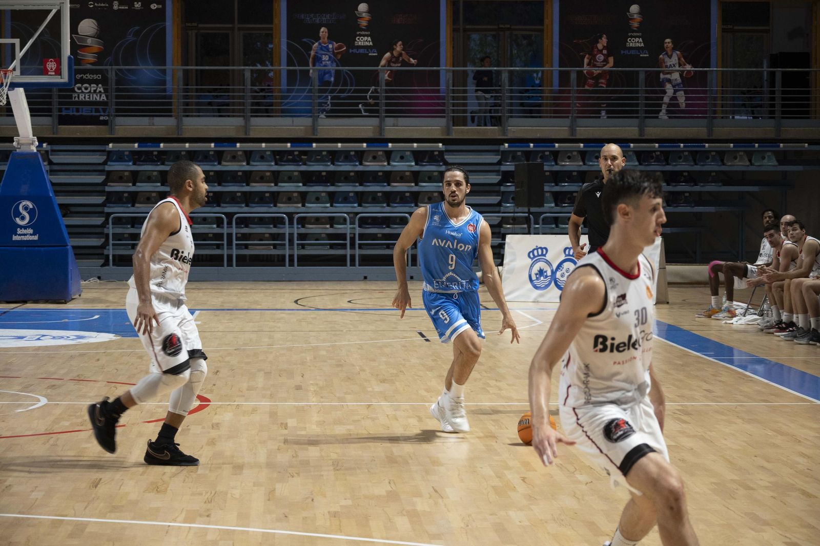 Imágenes del partido entre el Ciudad de Huelva y Biele ISB