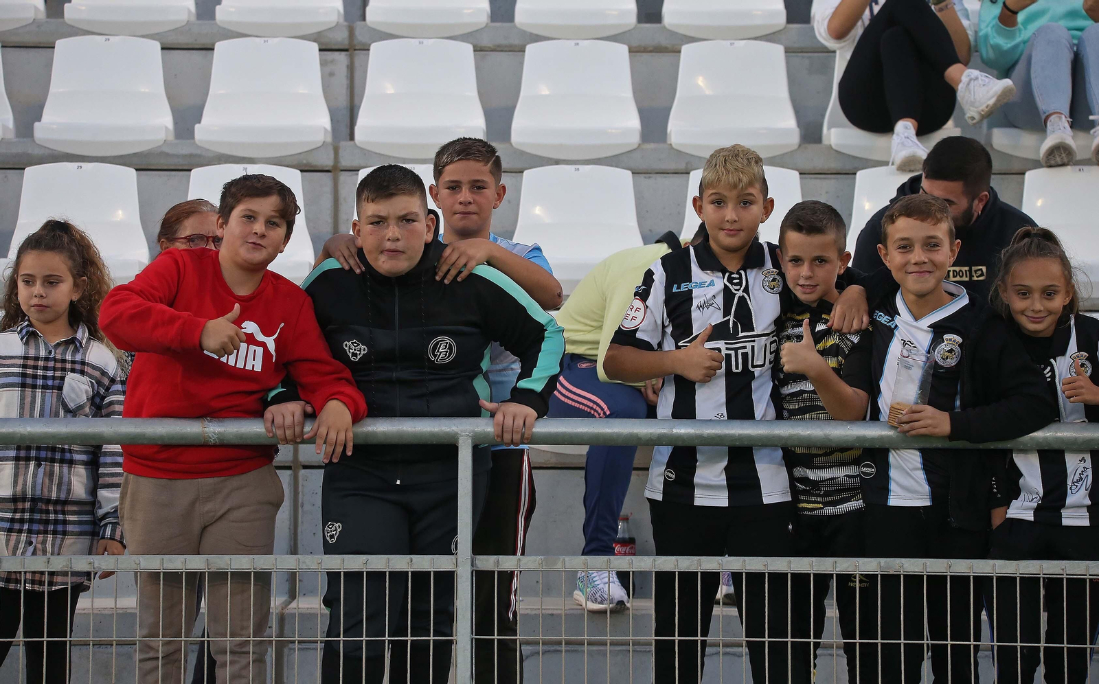 Búscate durante el Balona - Sevilla Atlético en el Ciudad de La Línea