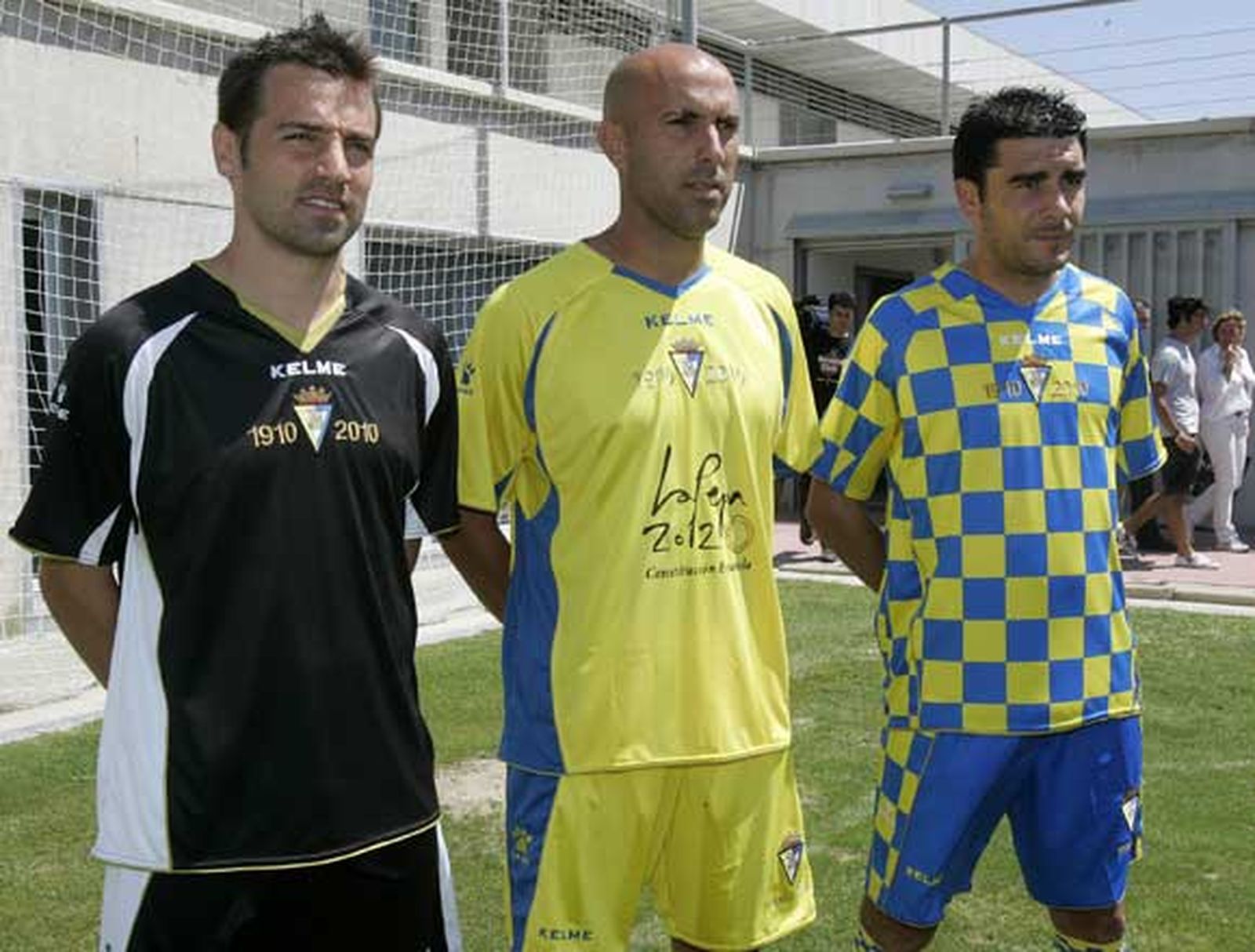A escena las equipaciones del Centenario