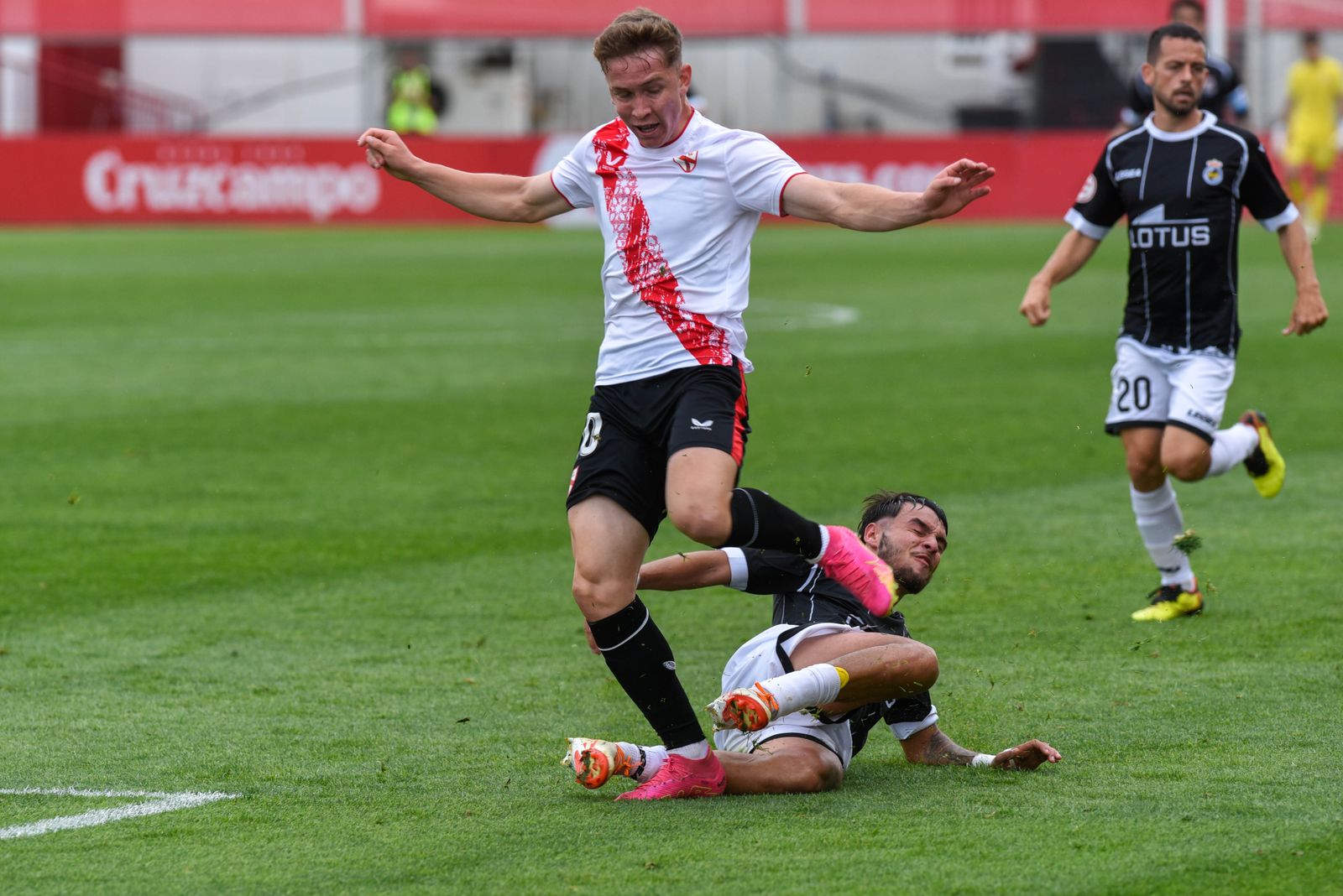 Partido del Sevilla Atlético con la Real Balompédica Linense
