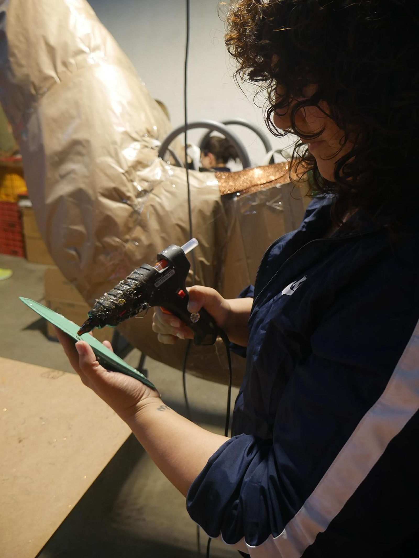 Imágenes de la elaboración de las carrozas tradicionales de Canjáyar