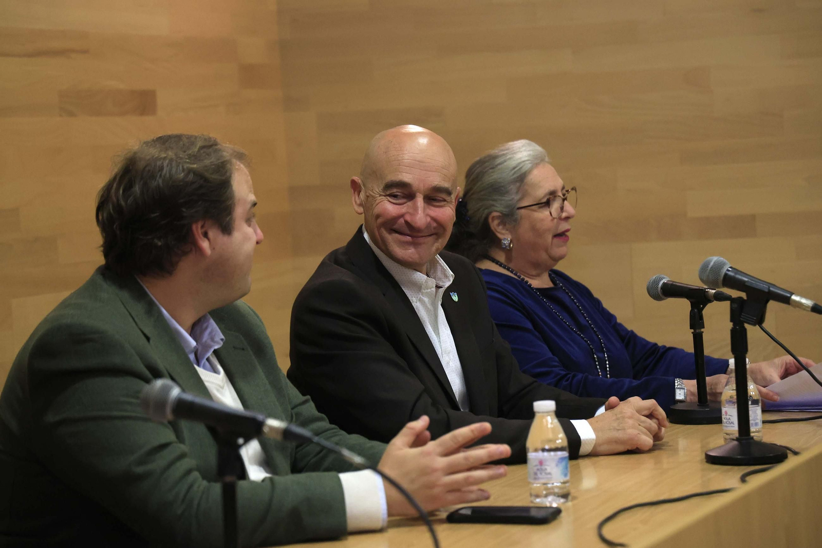 Las fotos de la presentación del libro de Ángel Sáez 'Como el viento de Levante'