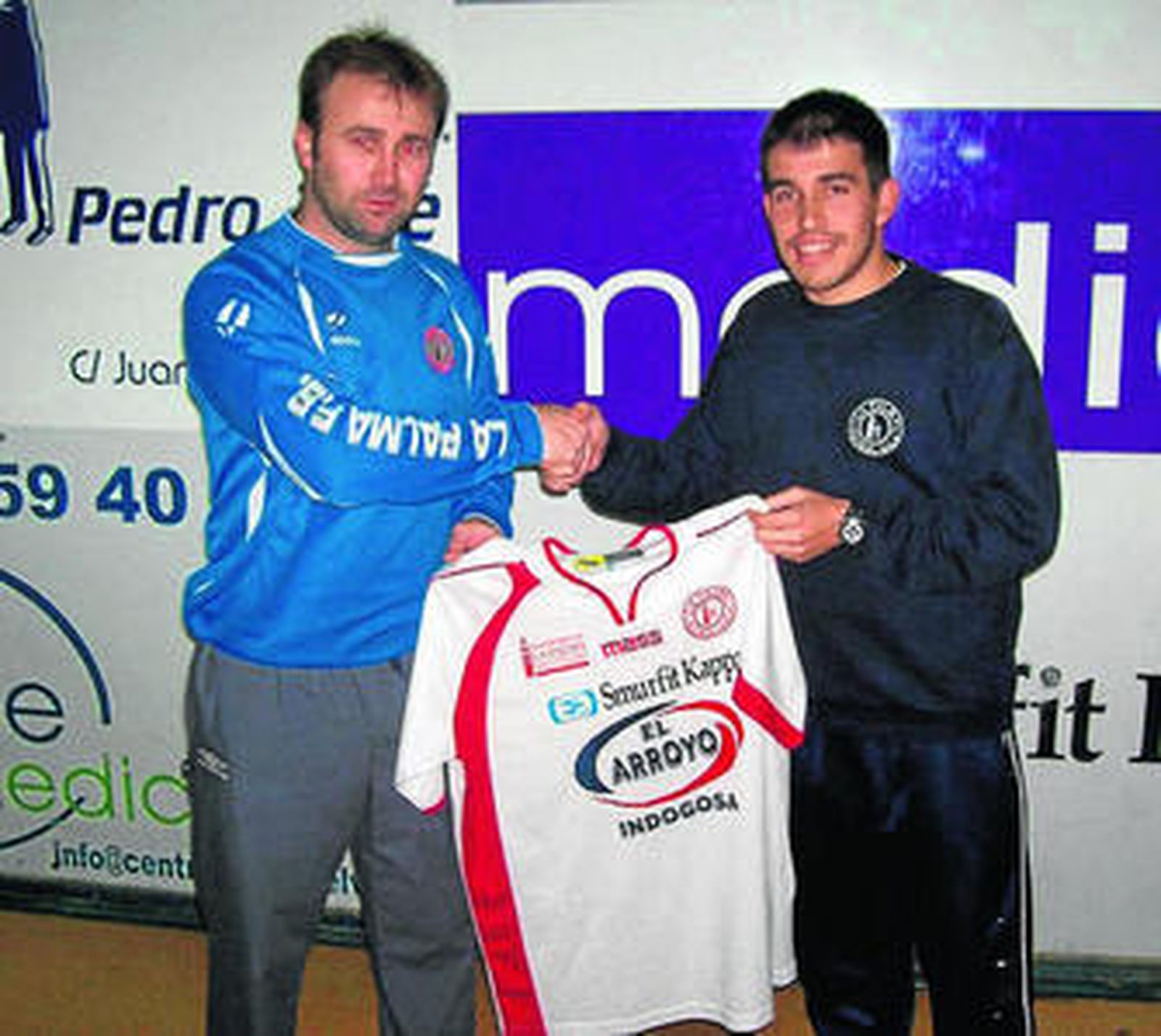 En la imagen, la presentación del nuevo técnico de los condales.