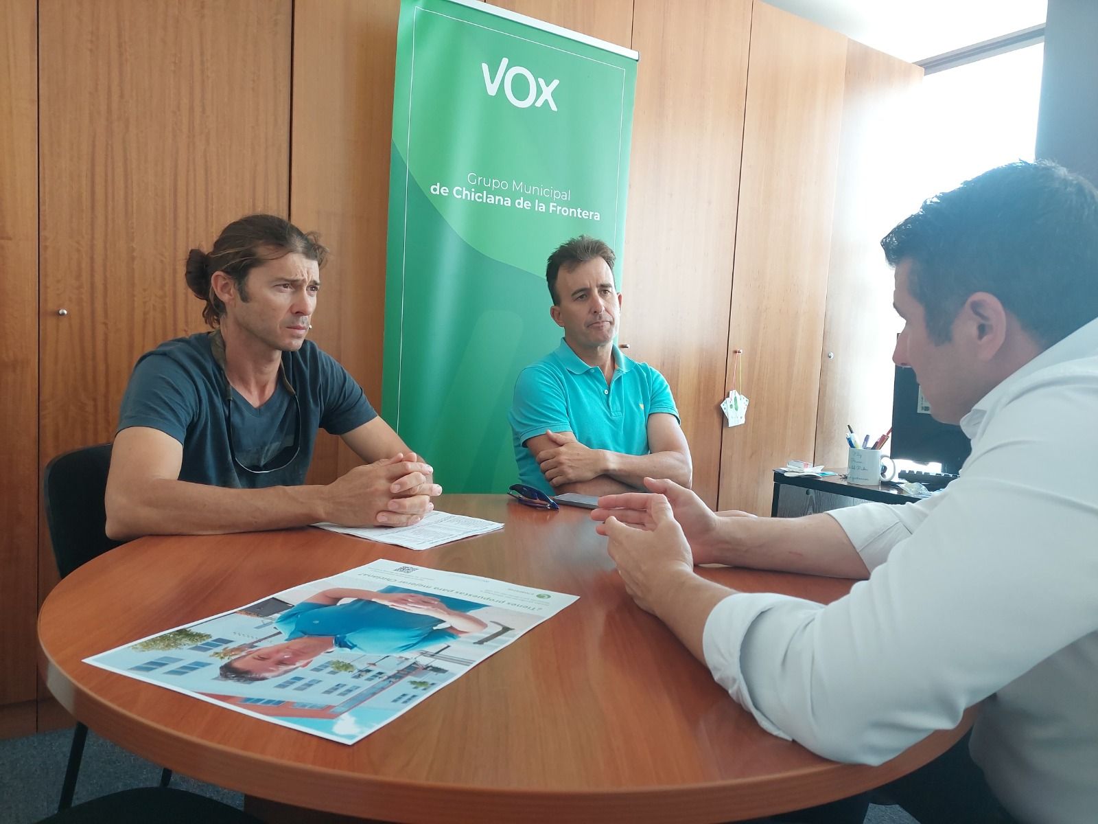 Un momento de la reunión con los representantes sindicales.