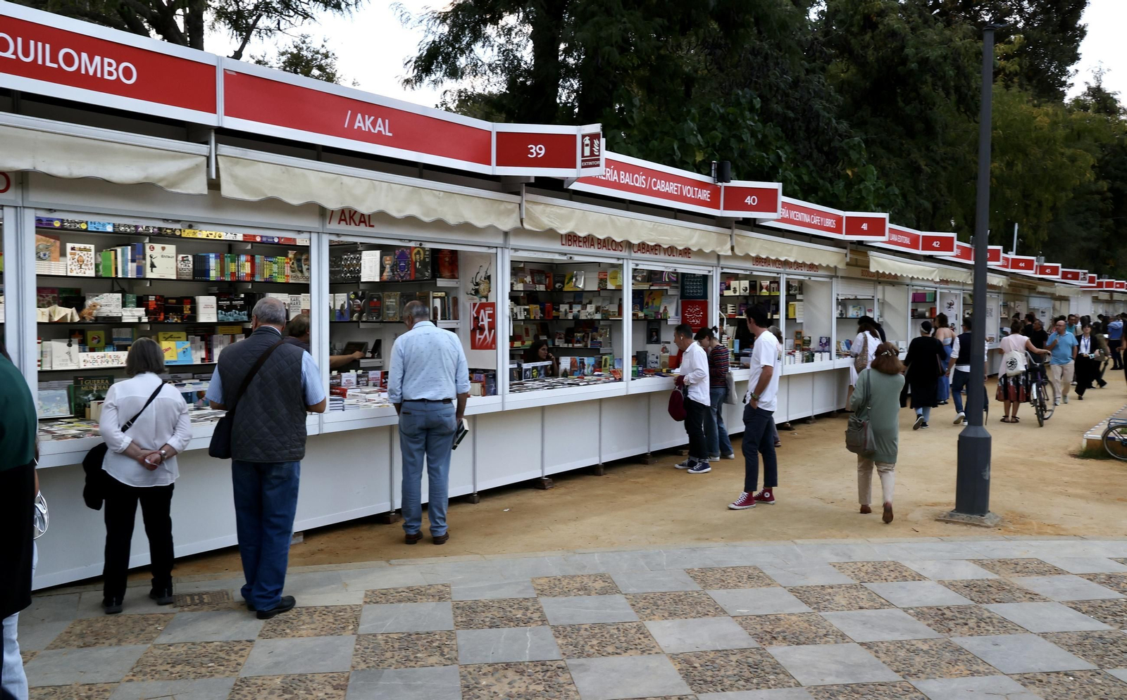 Feria del Libro en los Járdines de Murillo
