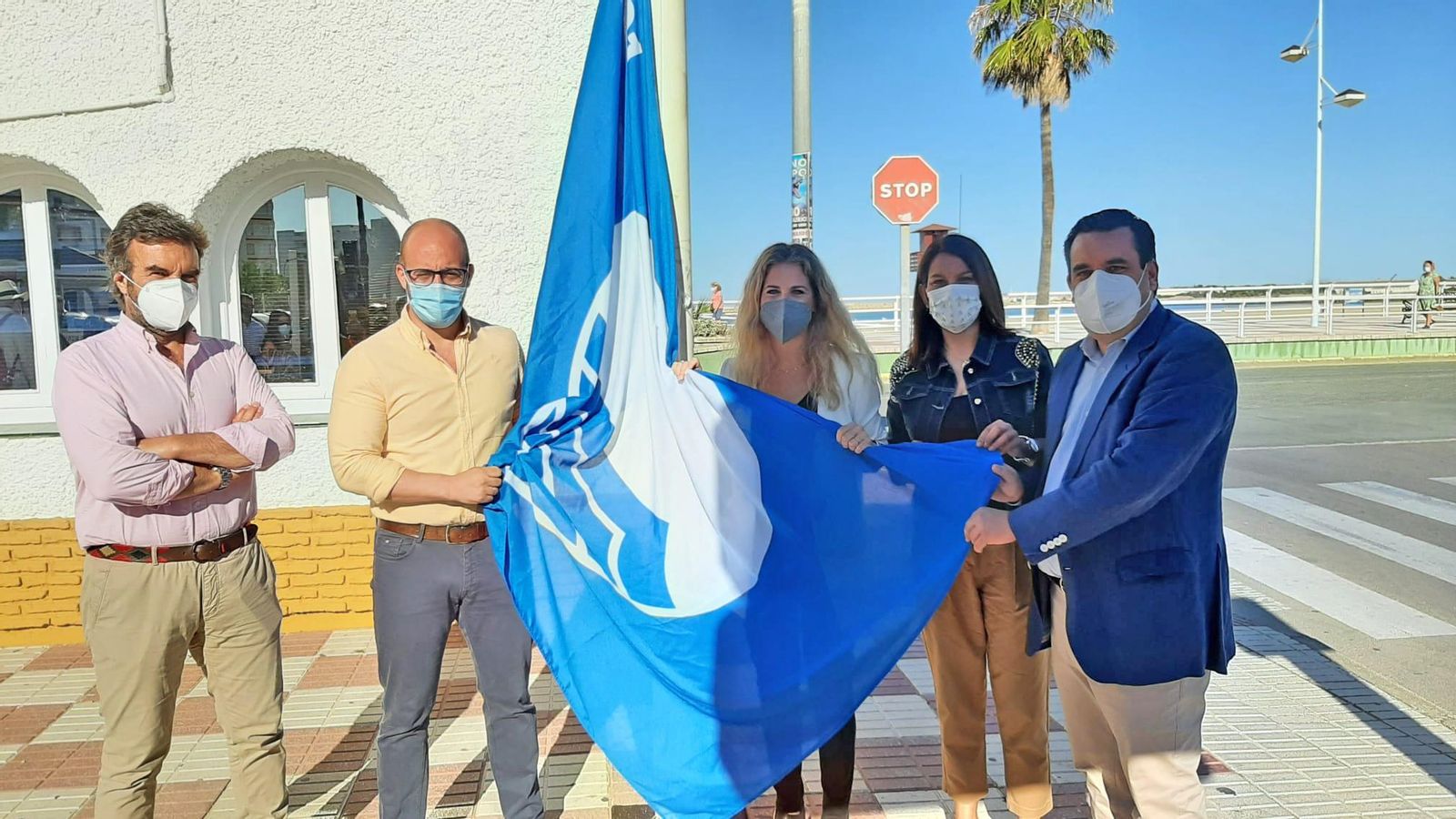 La izada de las Banderas Azules en El Puerto se realizó hace cinco días. La izada de las Banderas Azules en El Puerto se realizó hace cinco días.