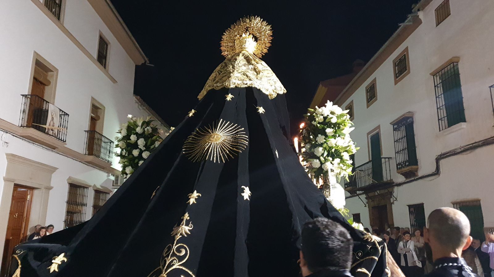 Viernes Santo en Castro del Río: A los pies del Santo Sepulcro, en imágenes