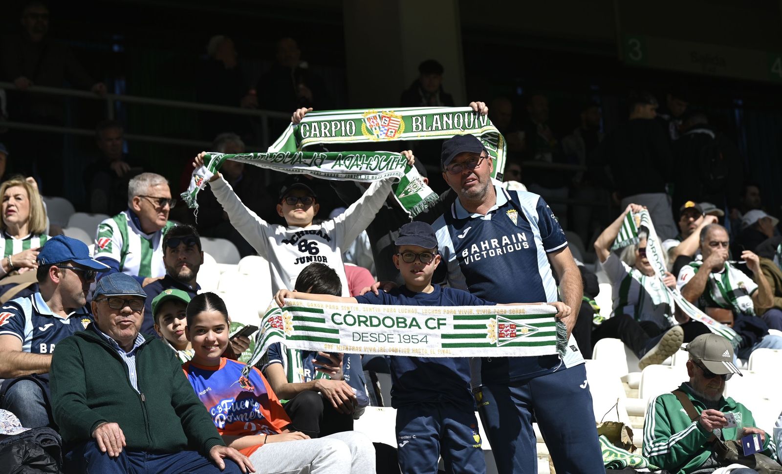 Las mejores fotos del ambiente en El Arcángel para el Córdoba CF - Leganés
