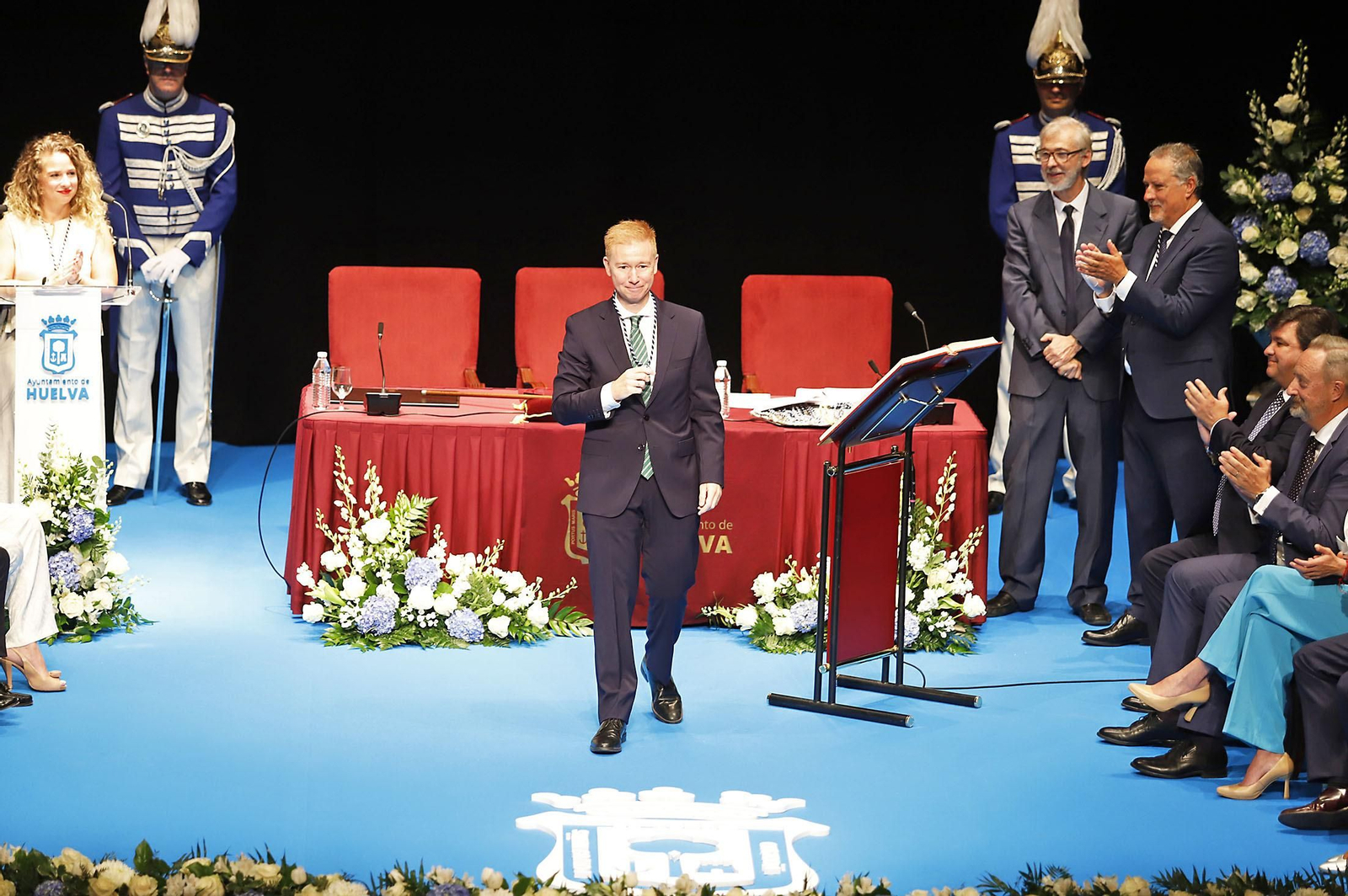 Imágenes de la toma de posesión de Pilar Miranda como alcaldesa de Huelva