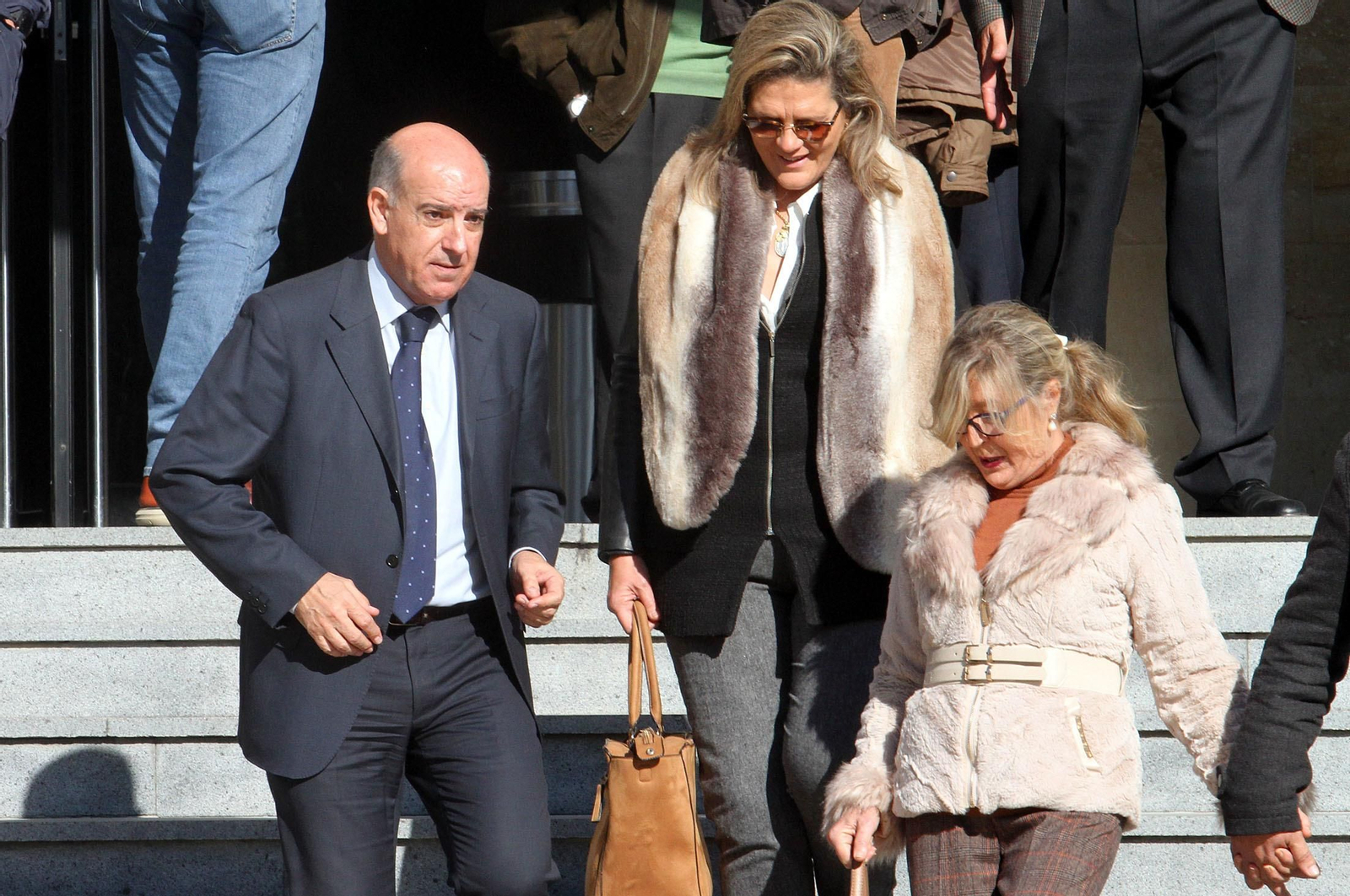 Condolencias a la familia García Palacios durante la mañana en el tanatorio, en imágenes