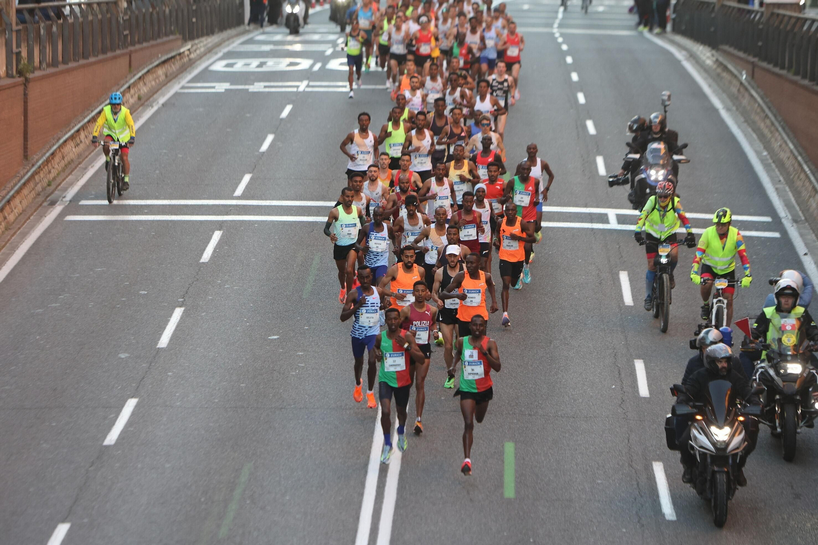 Las fotos del Zurich Maratón de Sevilla