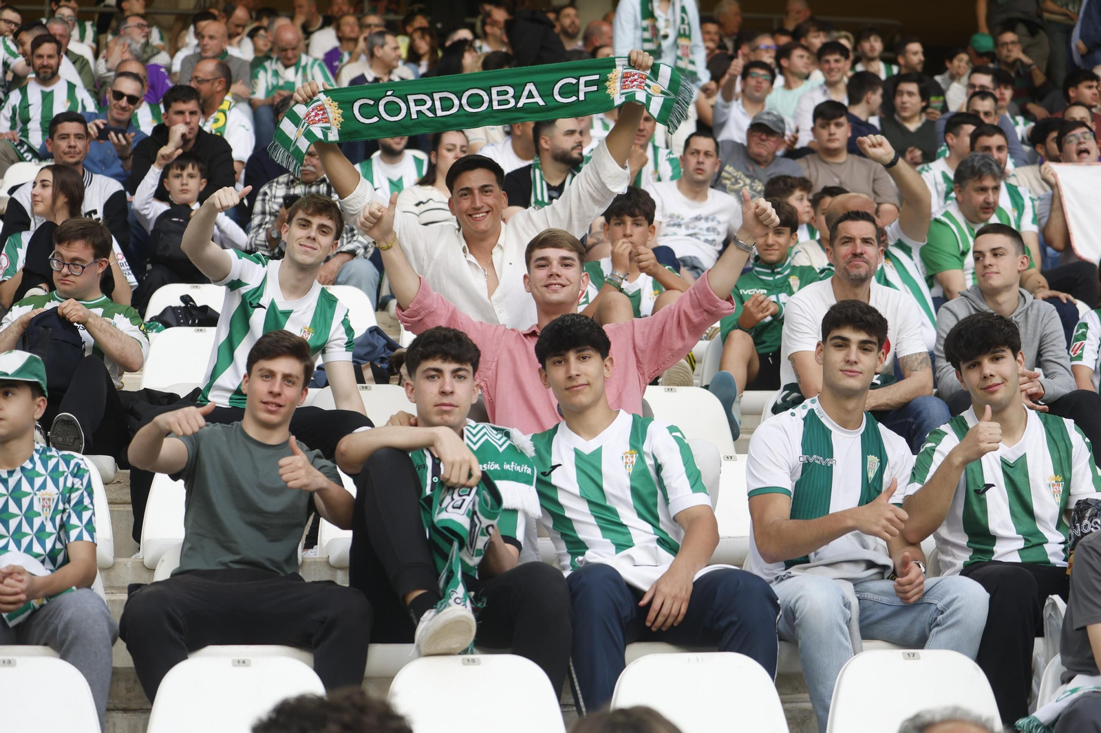 Las mejores fotos del gran ambiente en el Córdoba CF - Levante