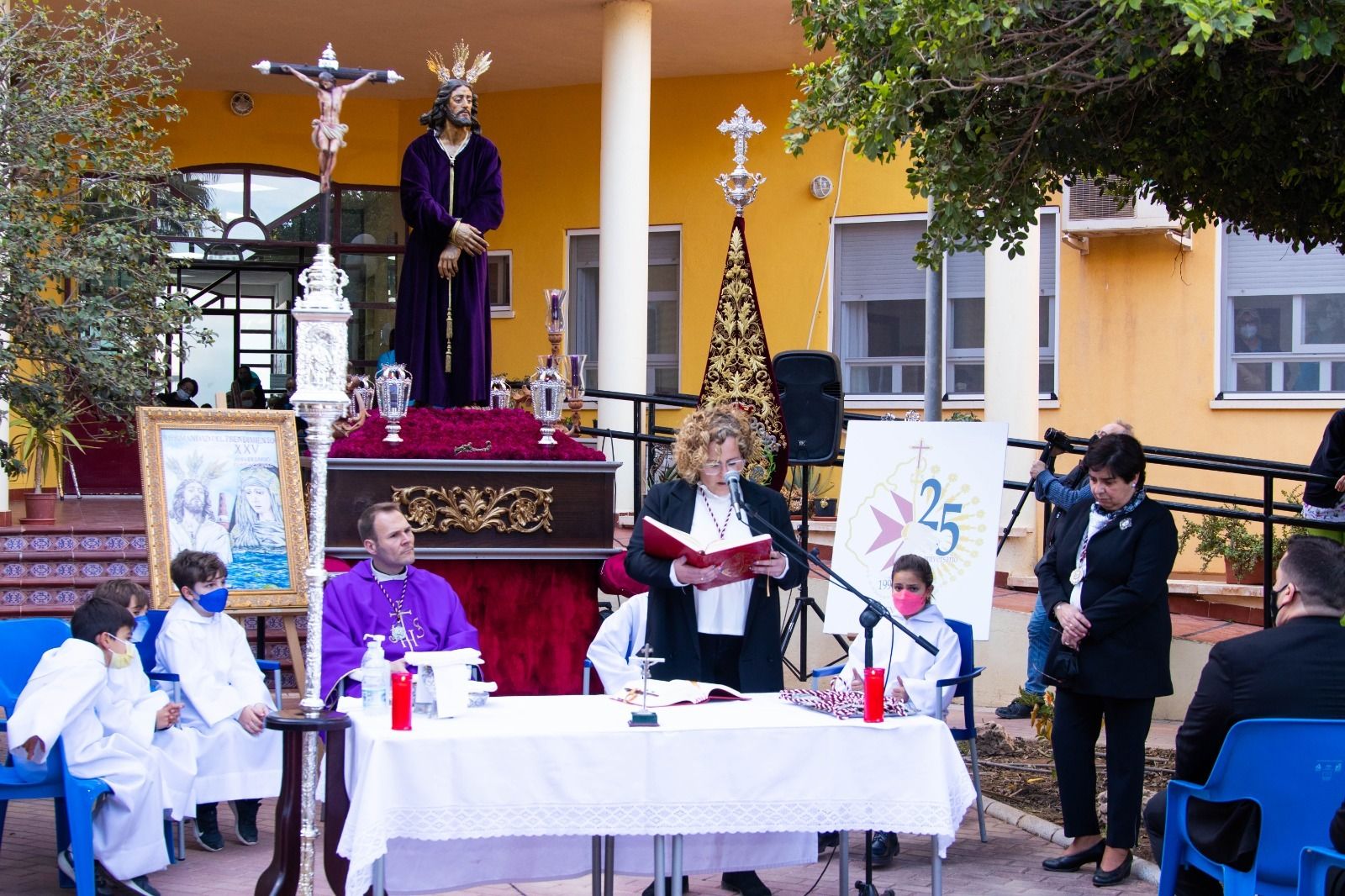Nuestro Padre Jesús en su Prendimiento visita por primera vez la Residencia de Mayores ‘Ciudad de Adra’