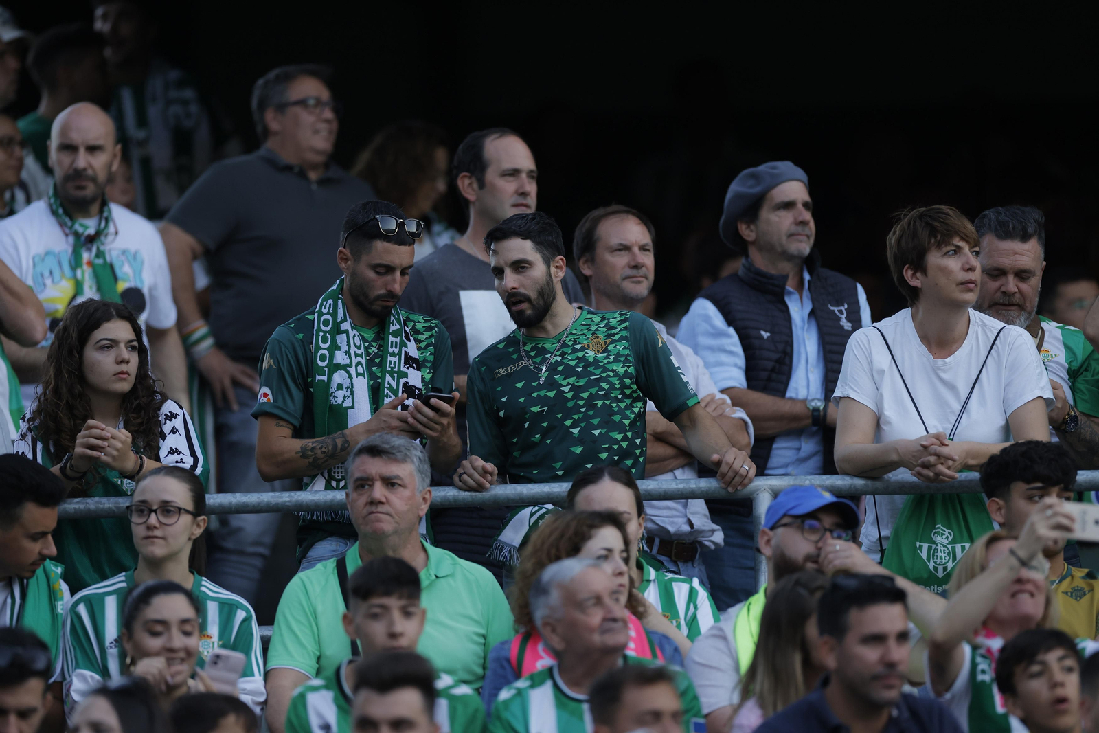 Búscate en las fotos del Betis-Rayo