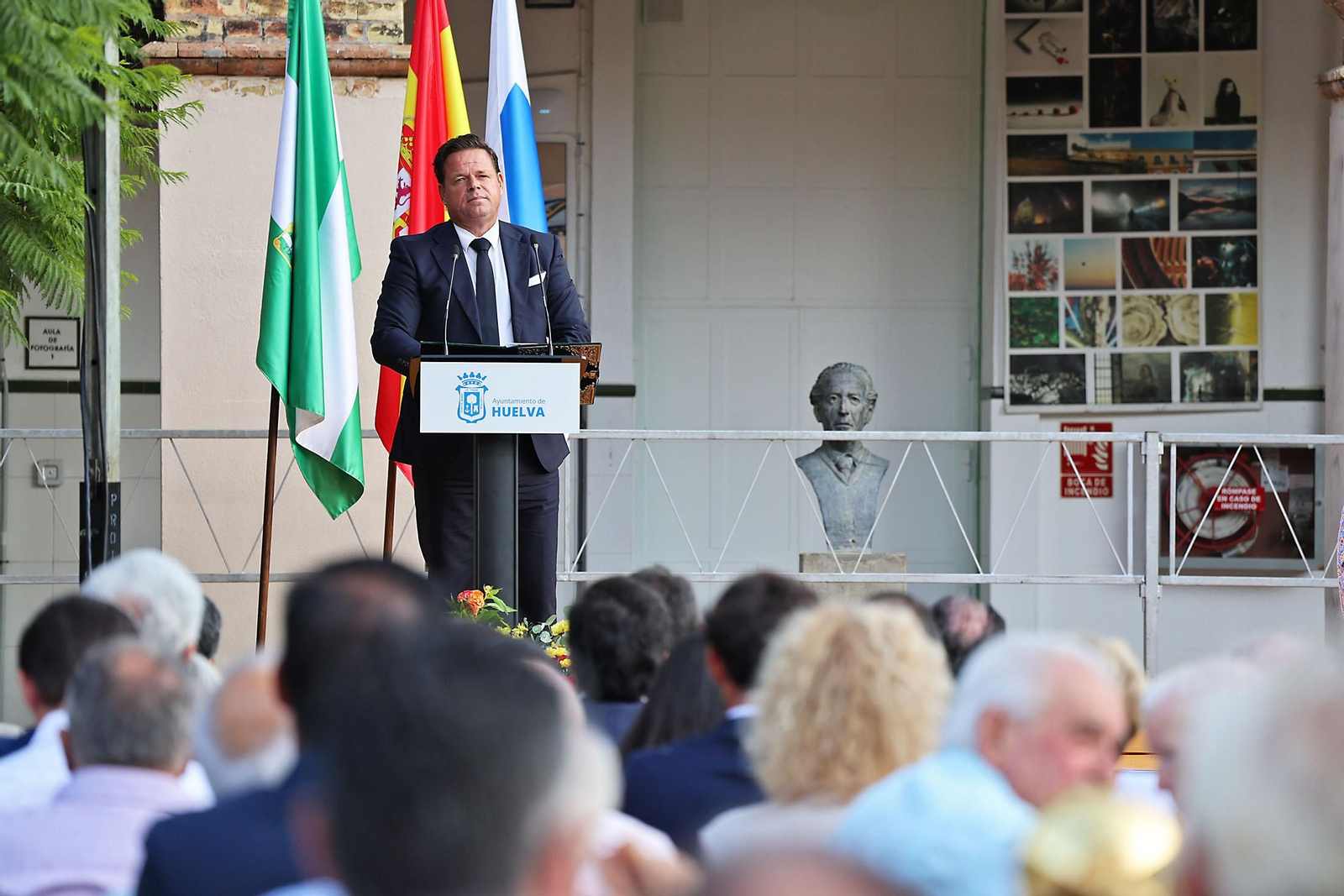 Imágenes del Pregón taurino de las Fiestas Colombinas 2025 a cargo de Luis Carlos Sáenz de la Torre