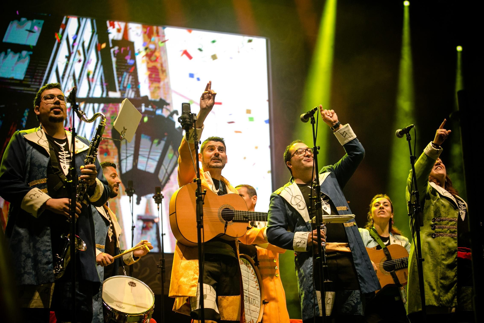 El pregón  y la quema del dios Momo en imágenes