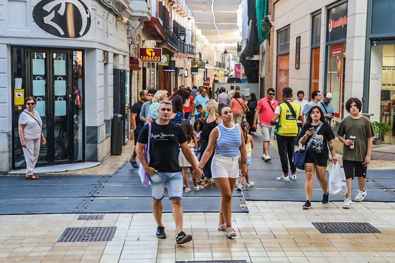 Imágenes del ambiente por el centro en la tarde del lunes