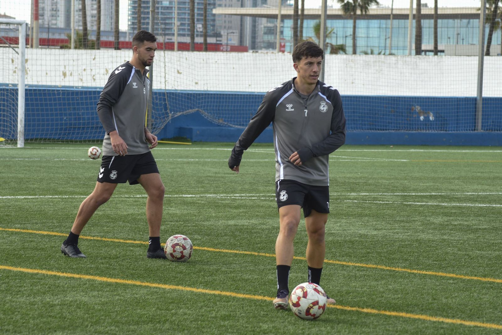 Las fotos del primer entrenamiento de la Balona tras el parón de Navidad