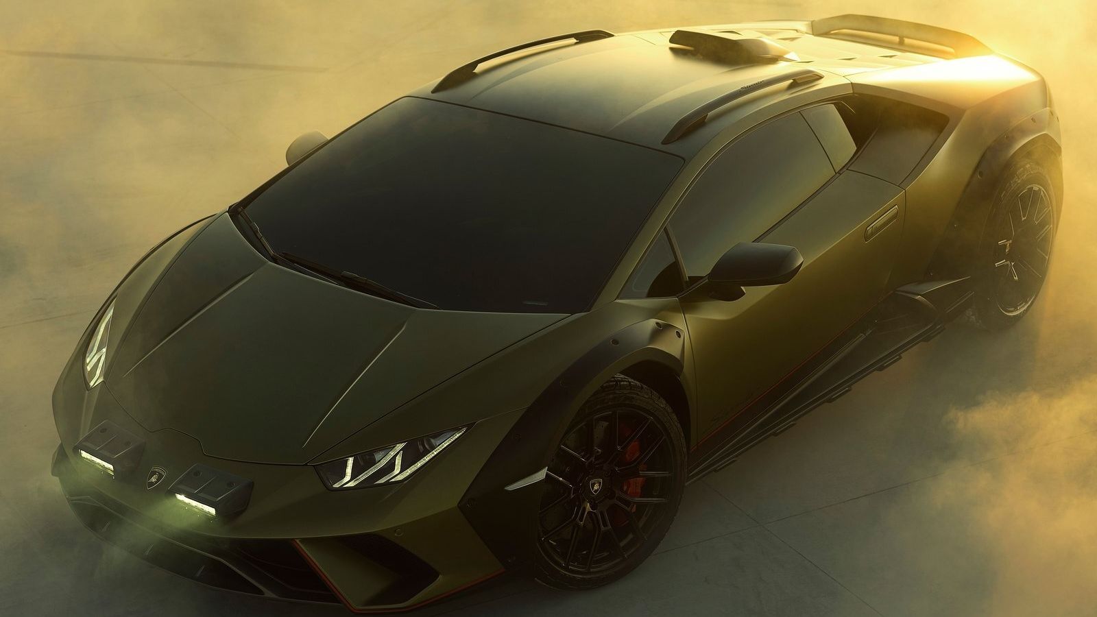 La carrocería del Huracan Sterrato mide 4,53 m de largo, 1,96 de ancho y 1,25 de alto.