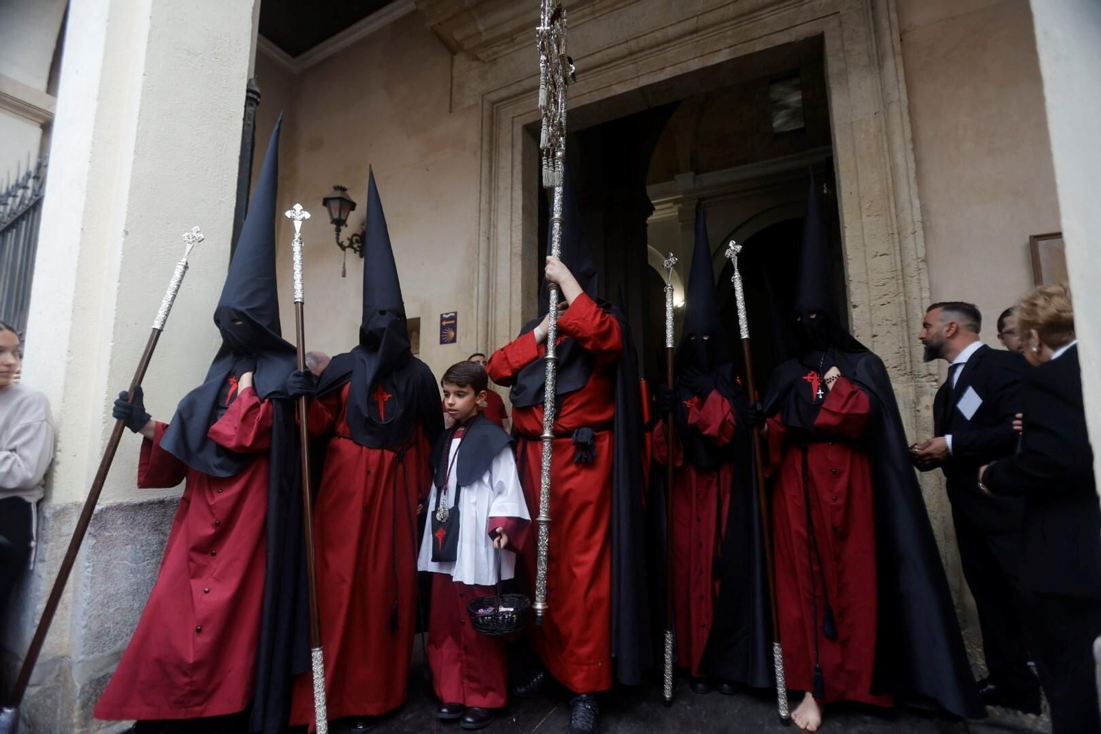 La procesión de las Penas de Santiago en este Domingo de Ramos, en imágenes