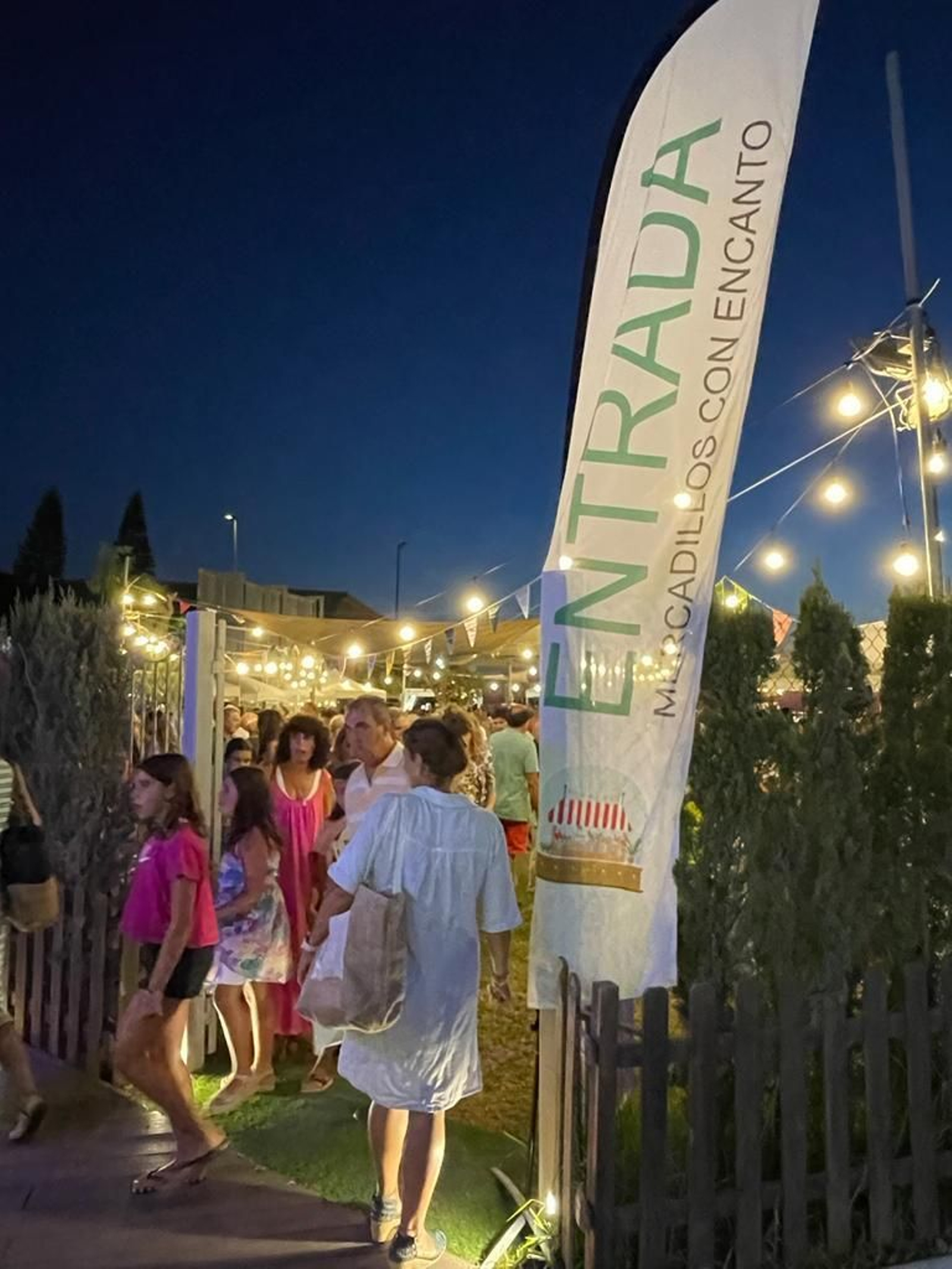 Mercadillos con Encanto y solidarios a los que no puedes faltar.