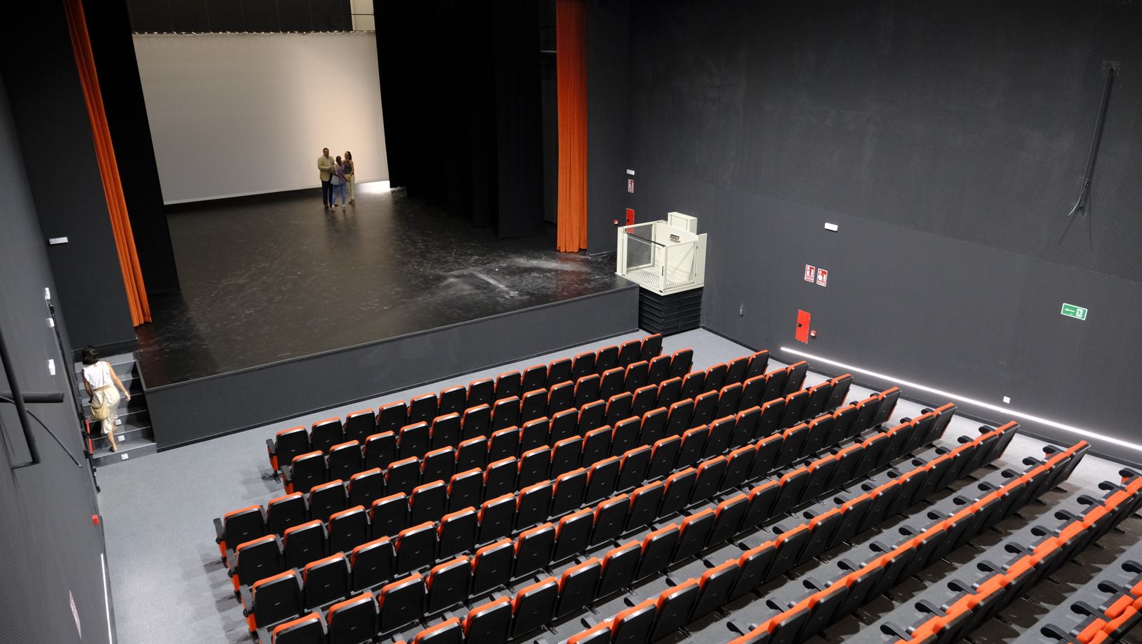 El nuevo Conservatorio Profesional de Danza Kina Jiménez, abre sus puertas