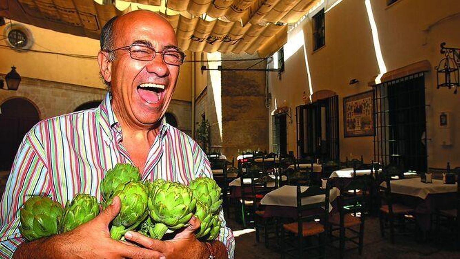 Faustino Rodríguez, en una de sus fotografías preferidas, tomada en 2005 en una entrevista para Diario de Jerez. VANESA LOBO