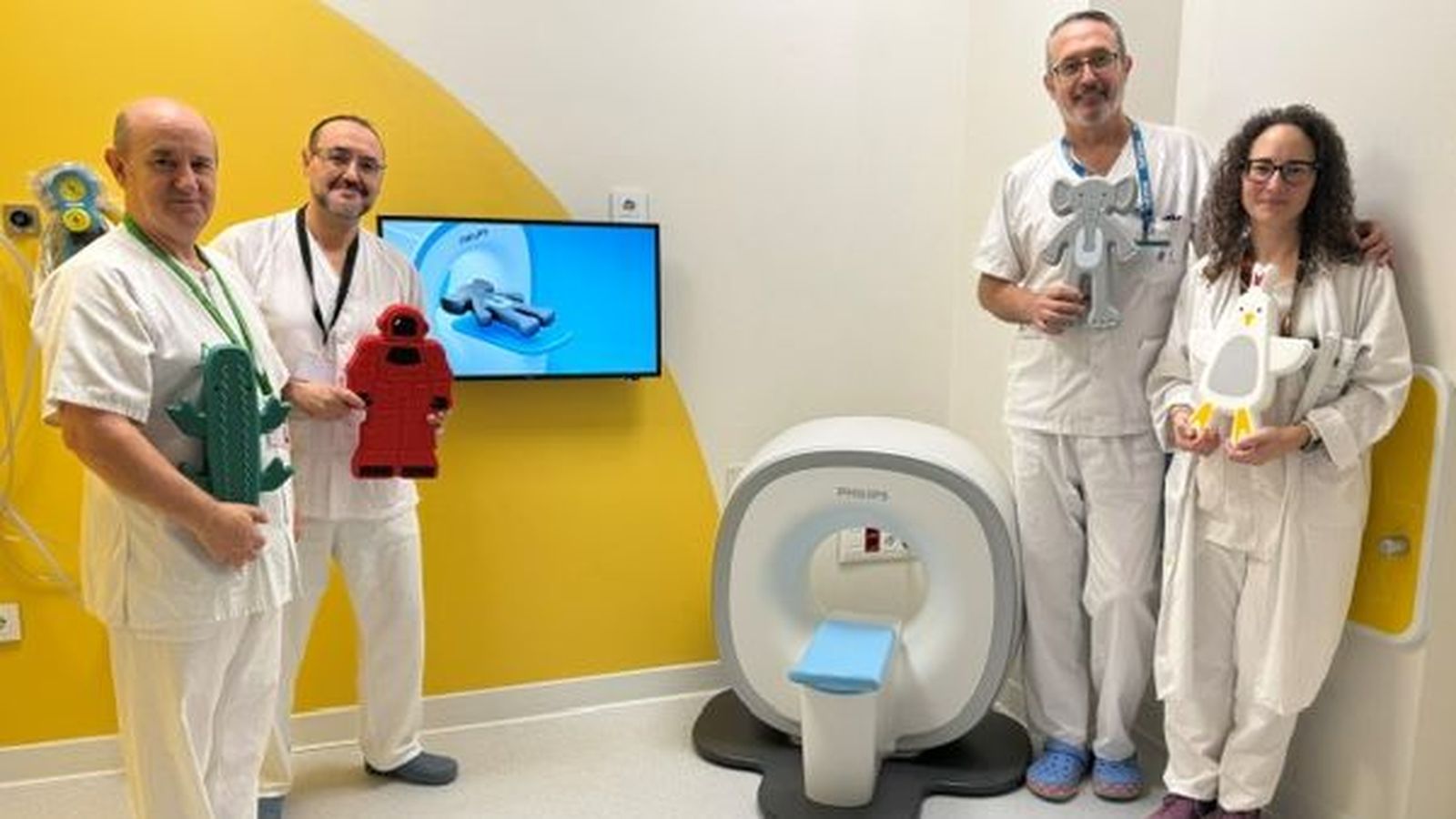 Profesionales sanitario con el equipo del programa 'Un día con Buddy'.