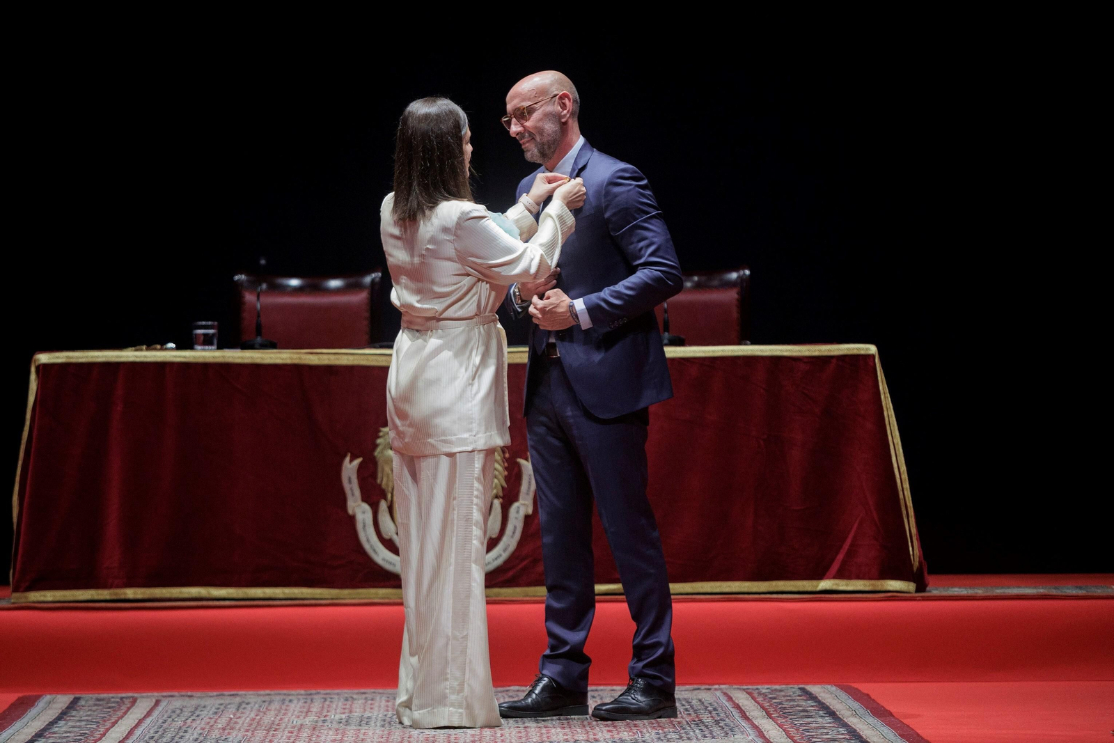 Las imágenes de la entrega del título de Hijo Predilecto de San Fernando a Monchi.