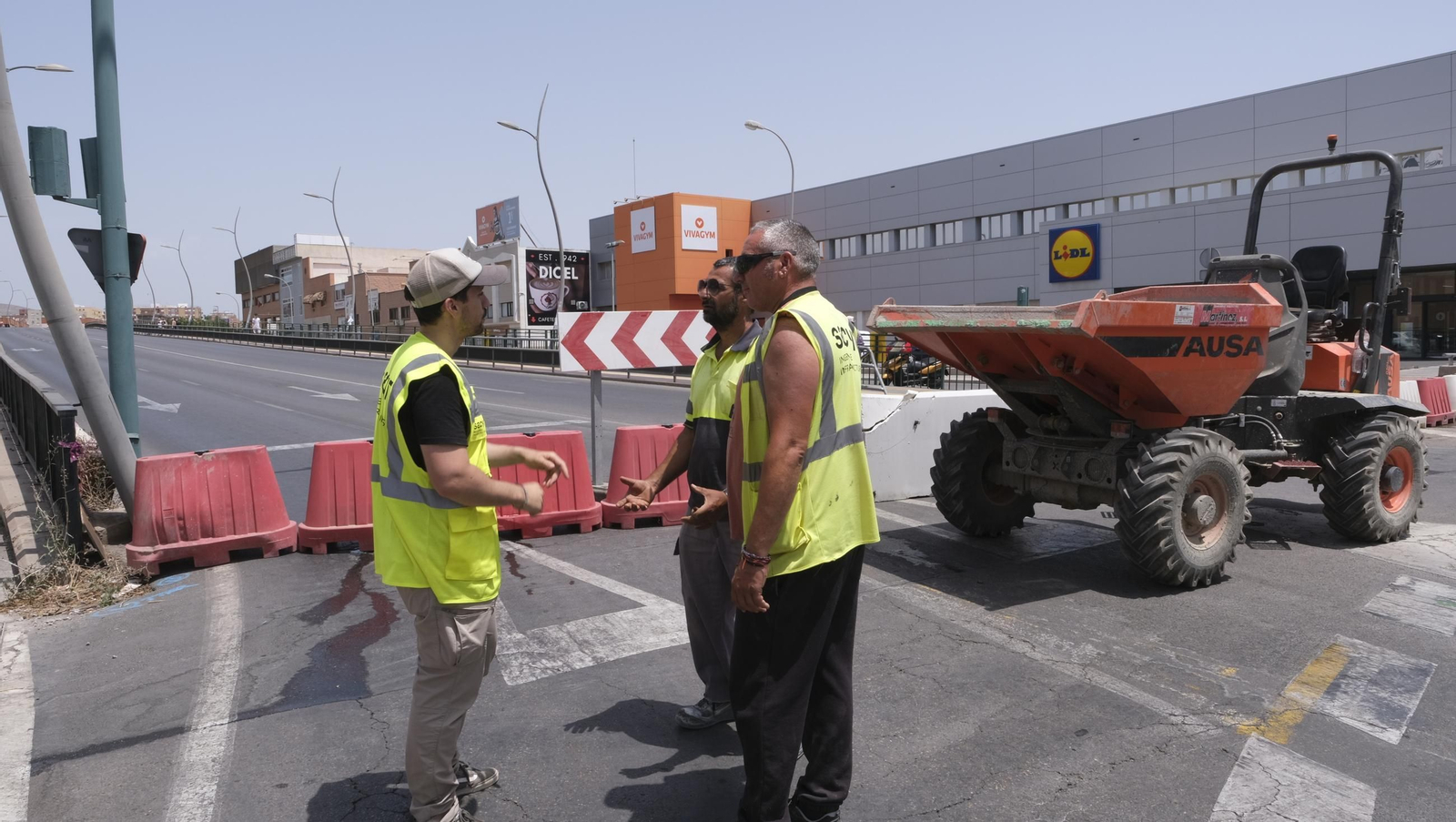 Último día del Puente de la Avenida del Mediterráneo, en imágenes