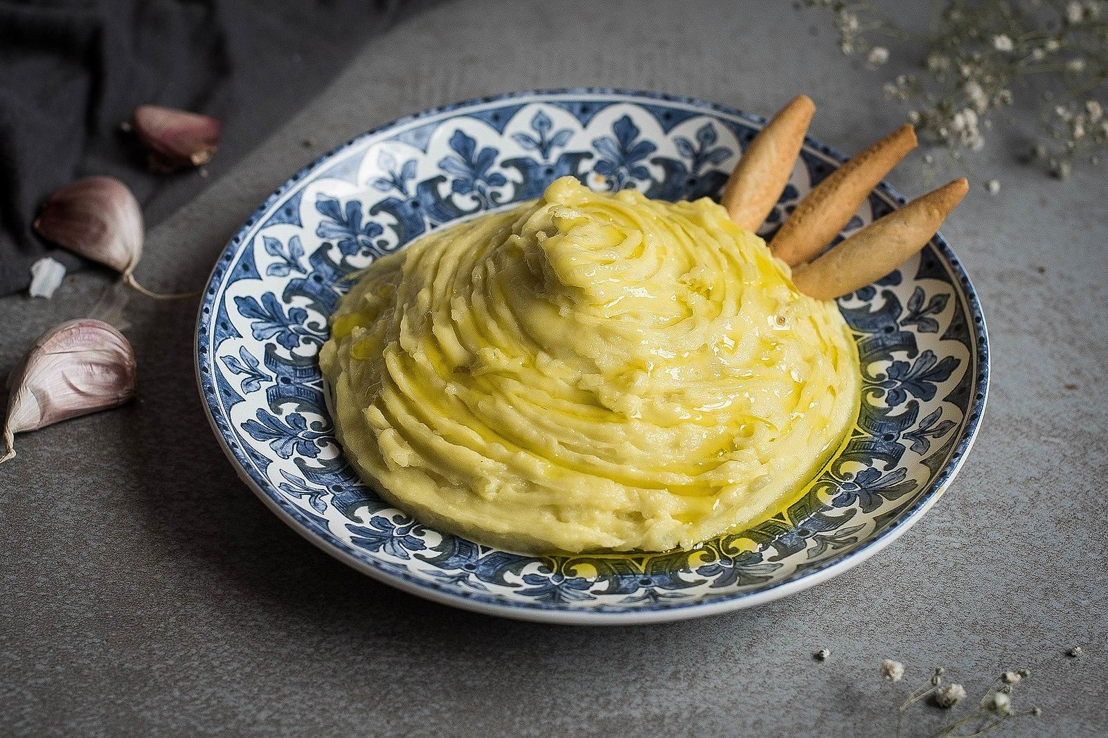 Esta receta serrana es protagonista de los platos del verano, ya sea como acompañamiento o como plato principal con tostadas o piquitos.
