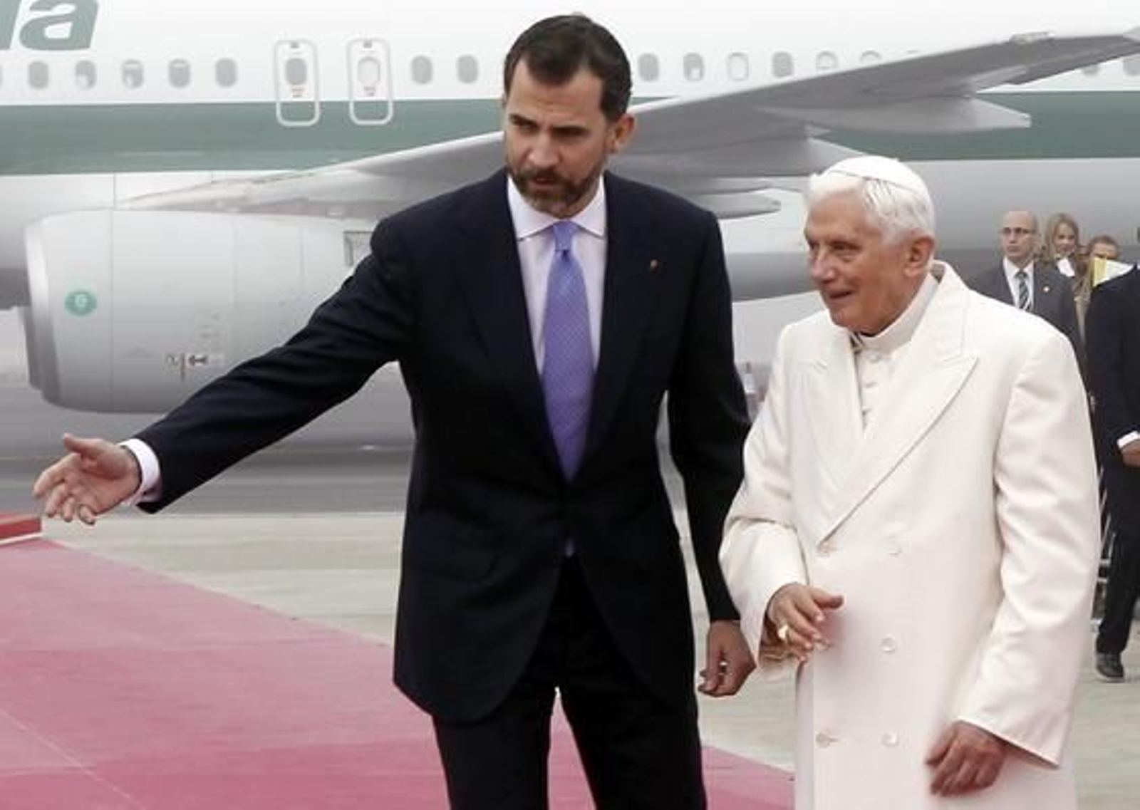 El papa Benedicto XVI realizó su primera parada en España en Santiago de Compostela. 

Foto: EFE