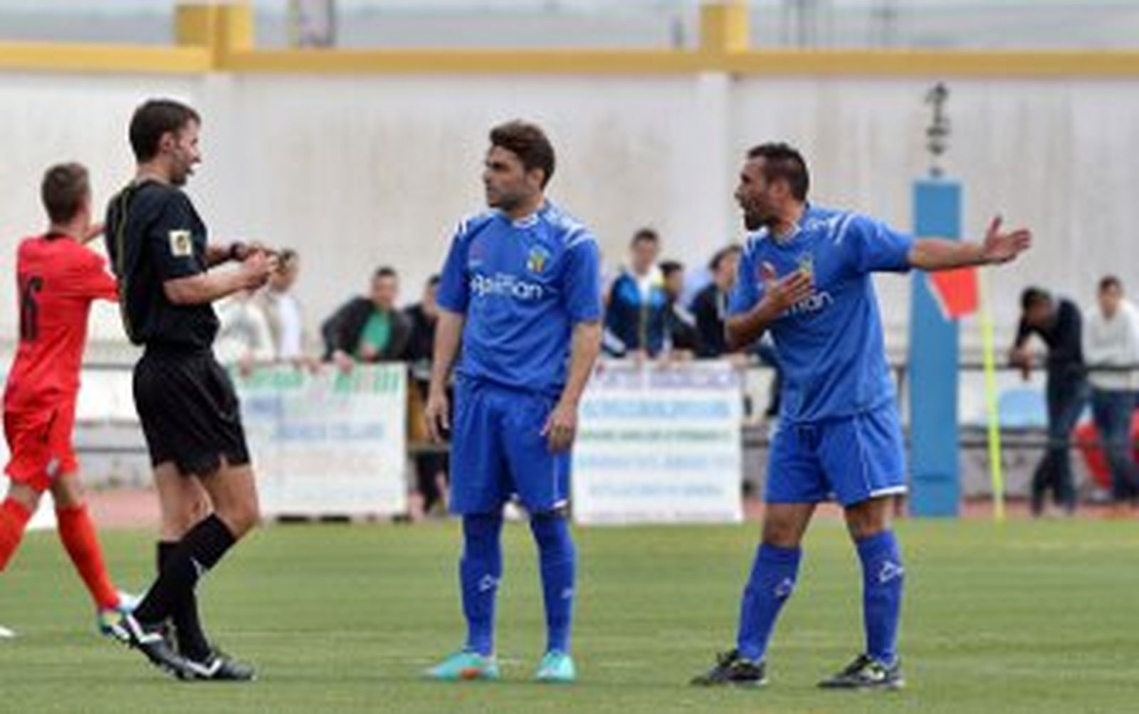 Cinco partidos de castigo a Dani Carrasco