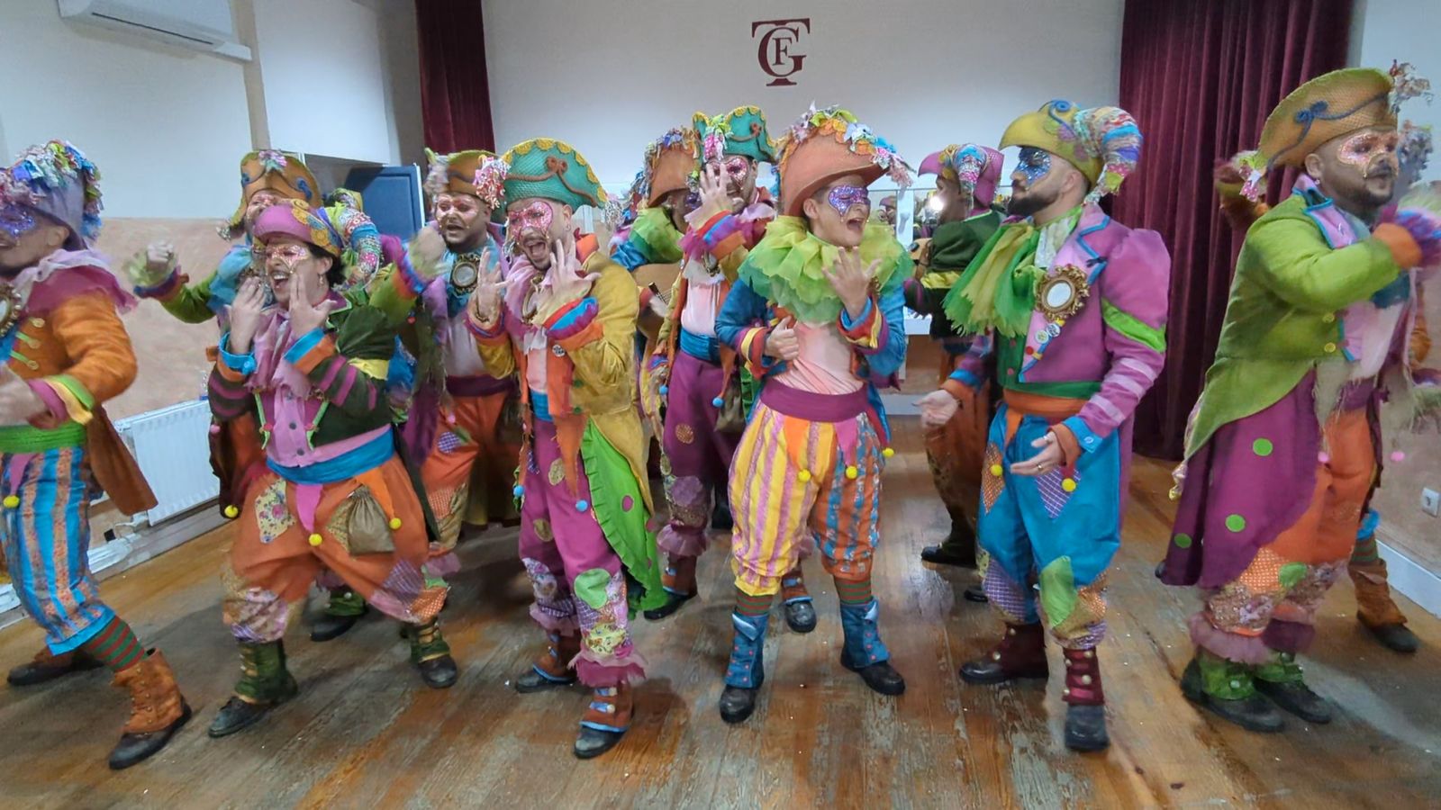 La presentación de la comparsa 'Los invisibles'