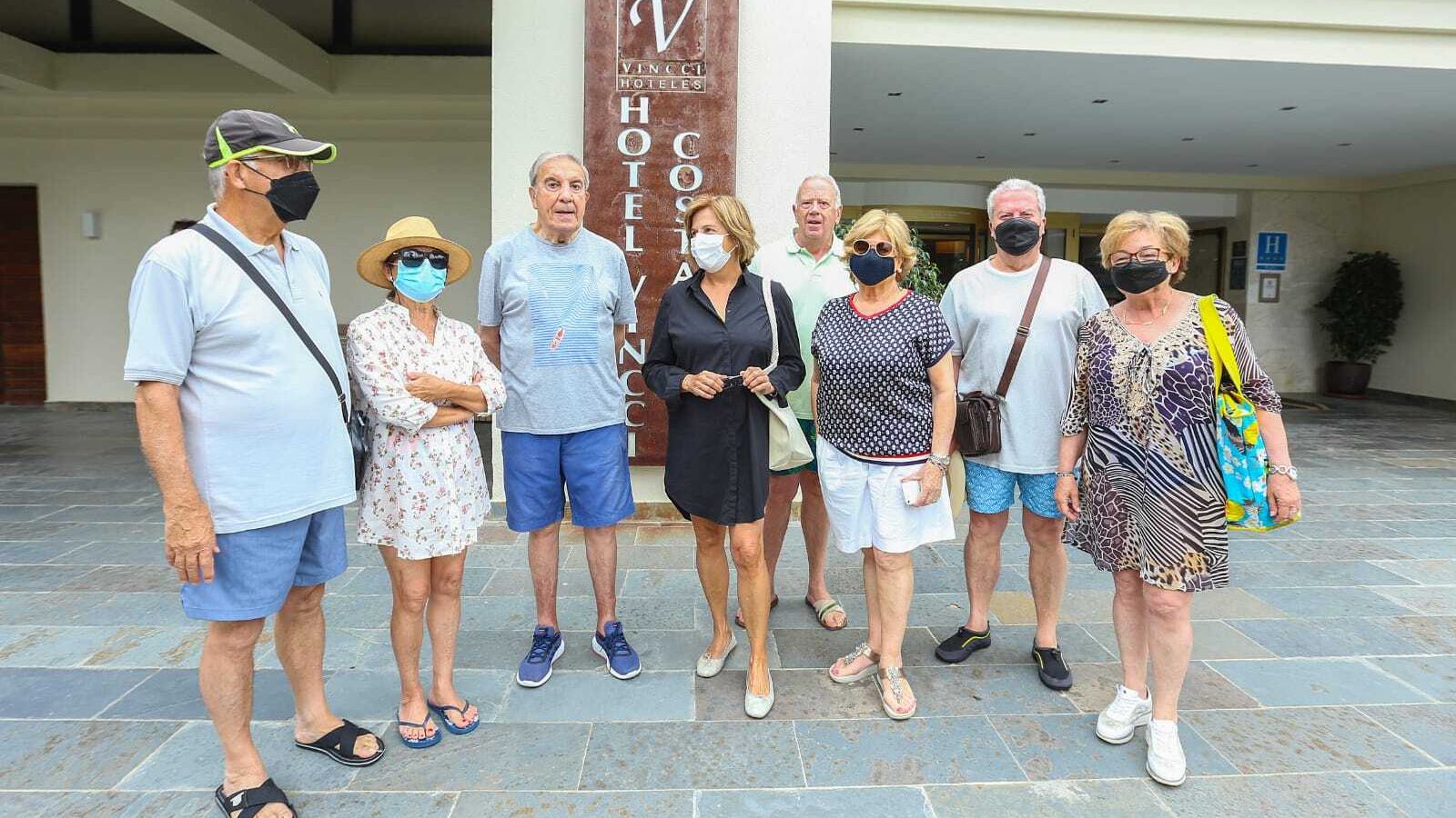 Un grupo de turistas andaluces en el Hotel Vincci Golf.