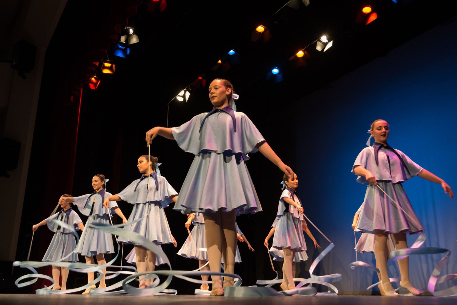 Alumnas de Pilar Aurrecoechea durante una función anual anterior.